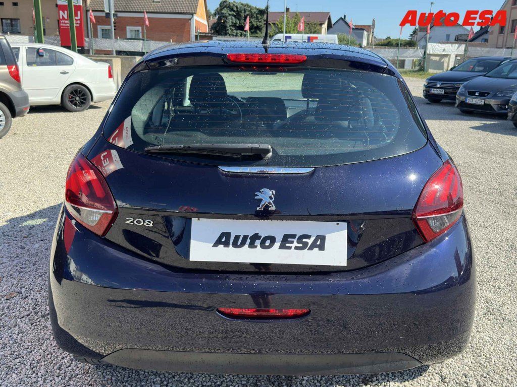 Peugeot 208, 1.2i - fotka 5