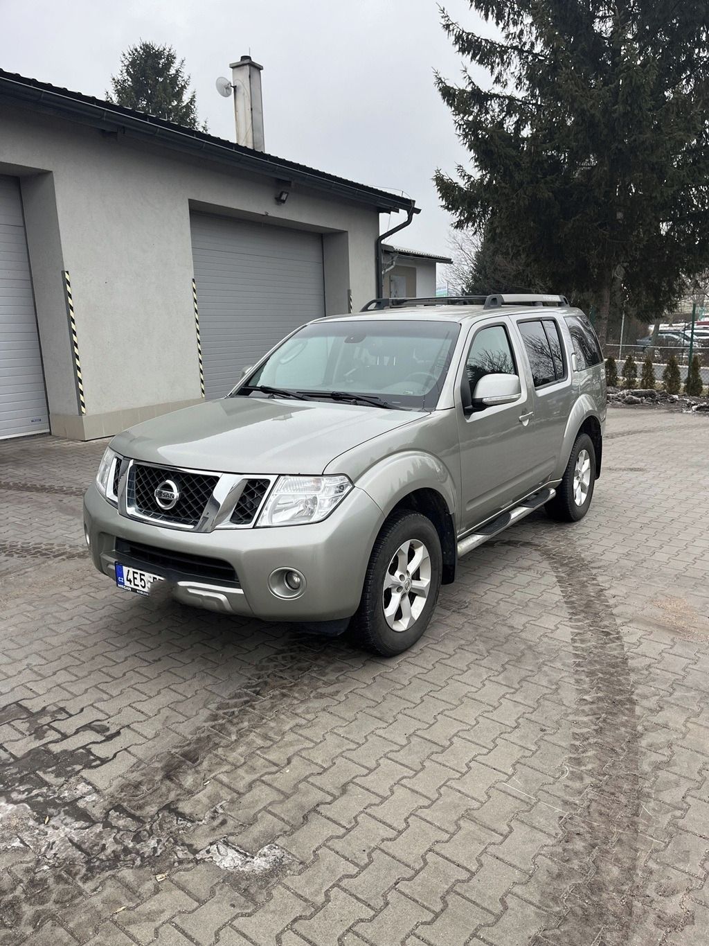 Nissan Pathfinder, 2,5 dCi - fotka 2