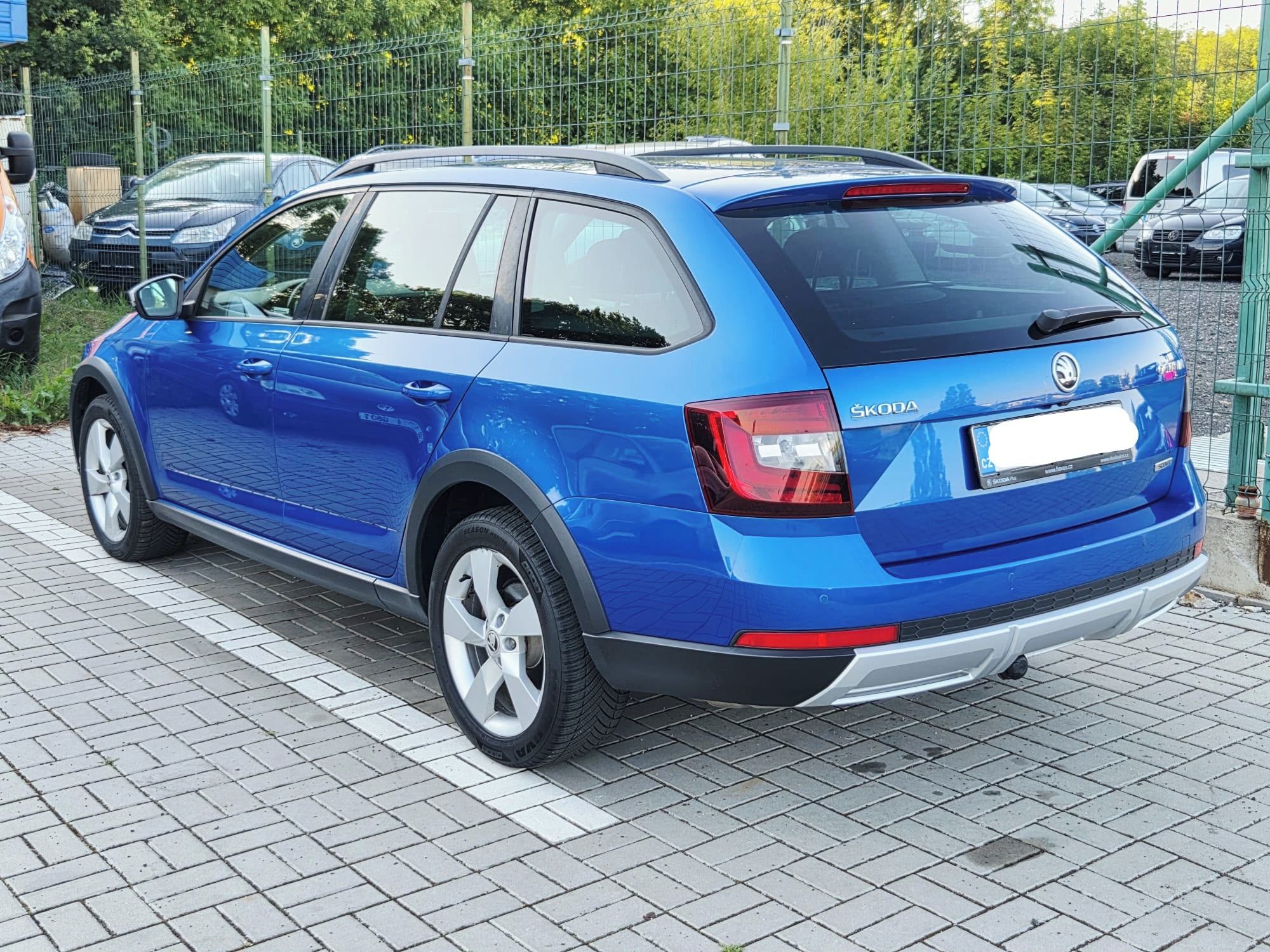 Škoda Octavia, SCOUT 2.0 TDI  DSG - fotka 3