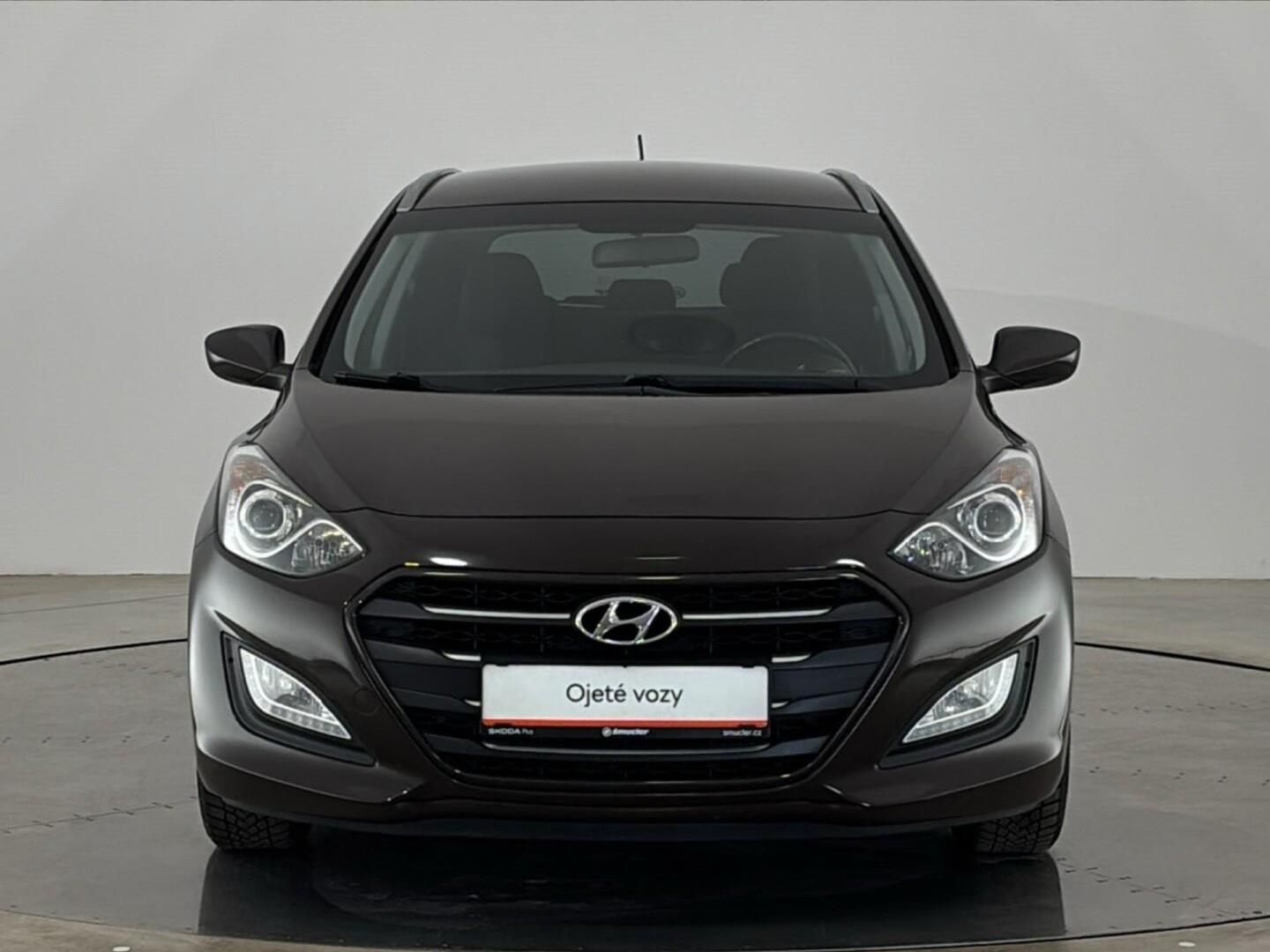 Hyundai i30, 1.6 CVVT / 88 kW Trikolor - fotka 4
