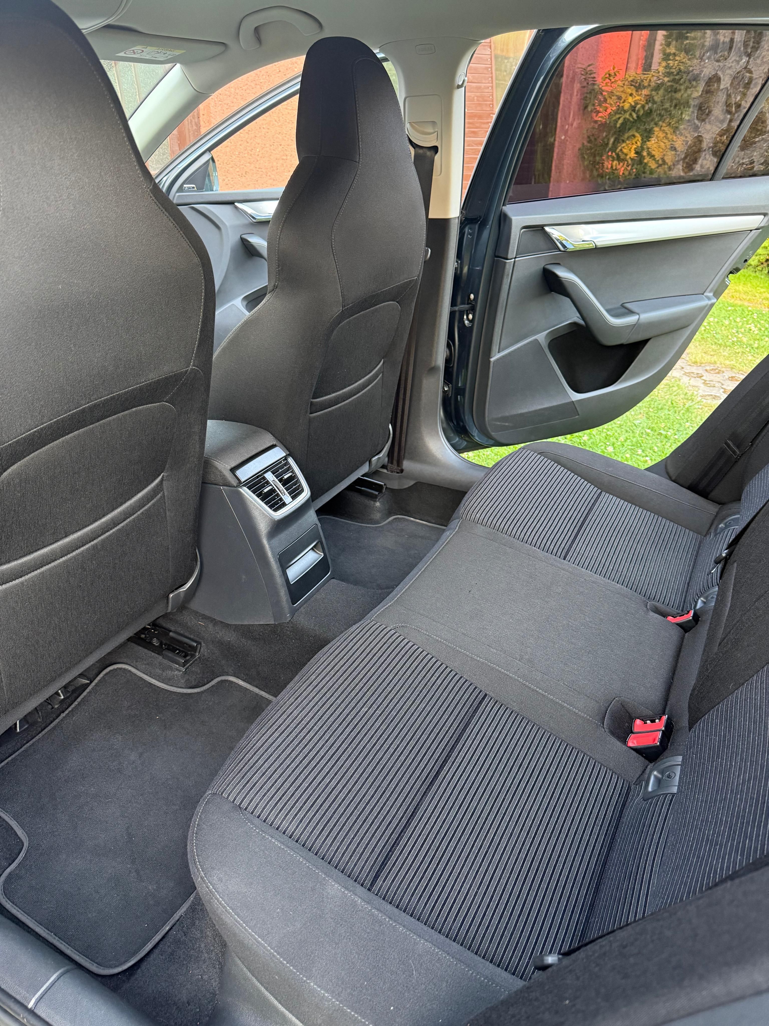 Škoda Octavia, 1,6 TDI DSG - fotka 5
