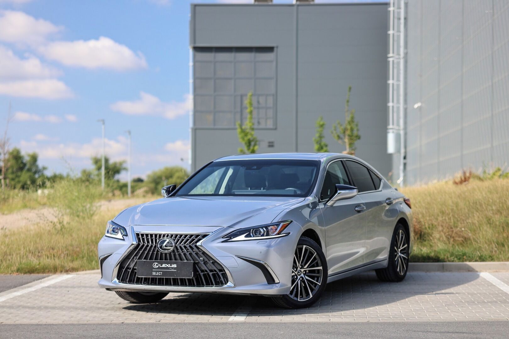 Lexus ES 300h, 300H 2,5 HEV BUSINESS EDITION