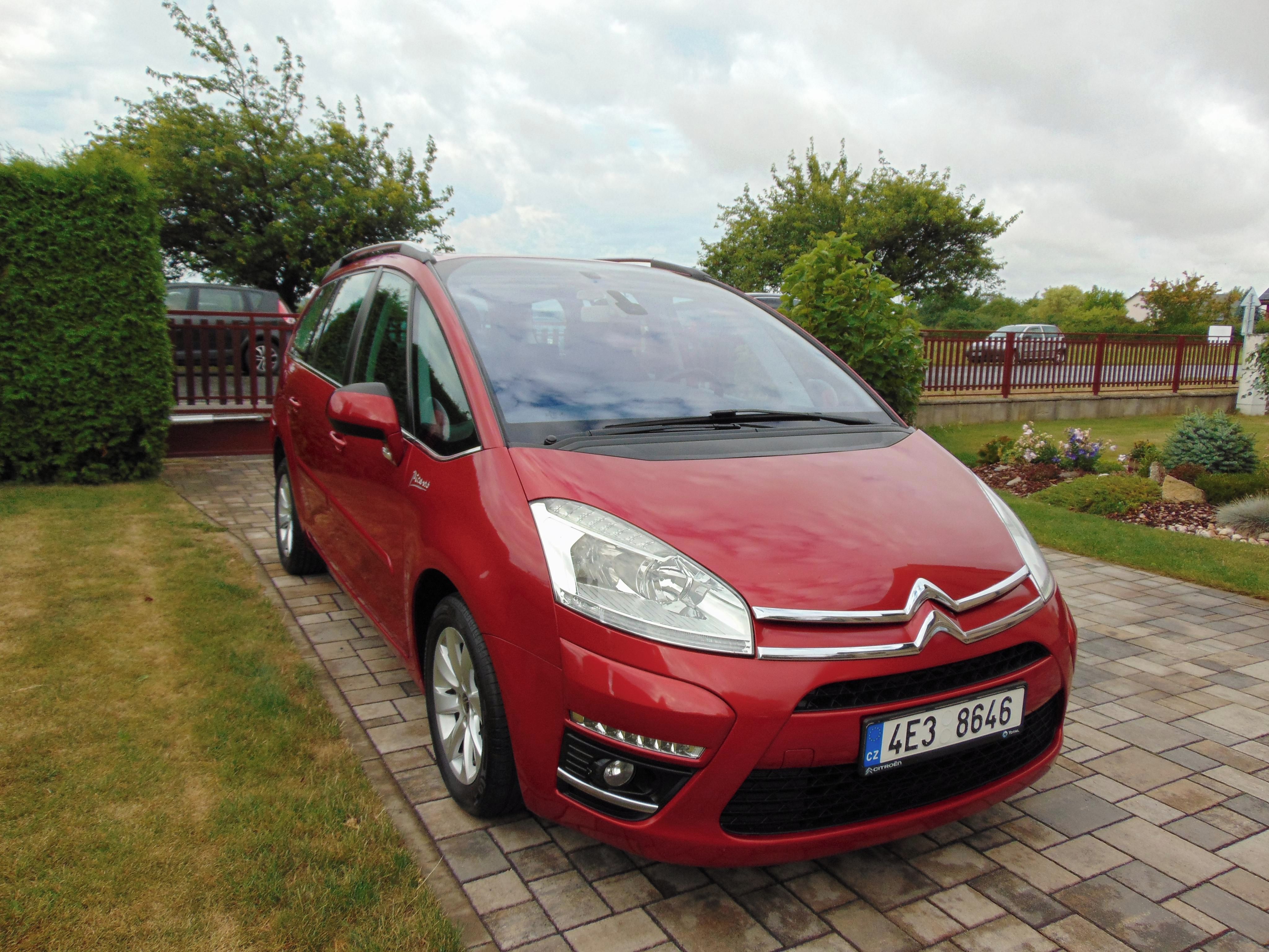 Citroën C4 Picasso, 1.6 HDI 82KW AUTOM.,ČR,1.MAJ. - fotka 3