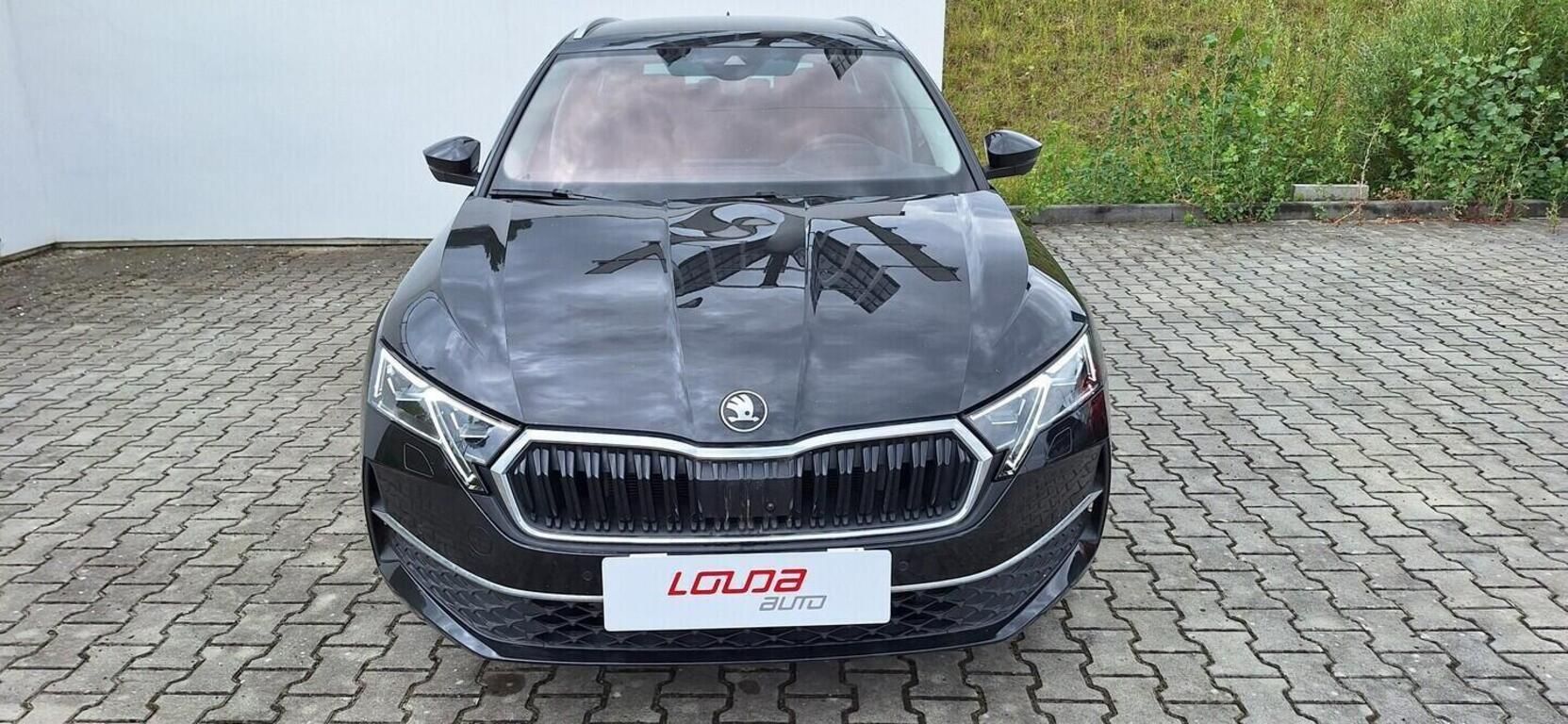 Škoda Octavia, Combi Exclusive Selection 2,0 - fotka 5