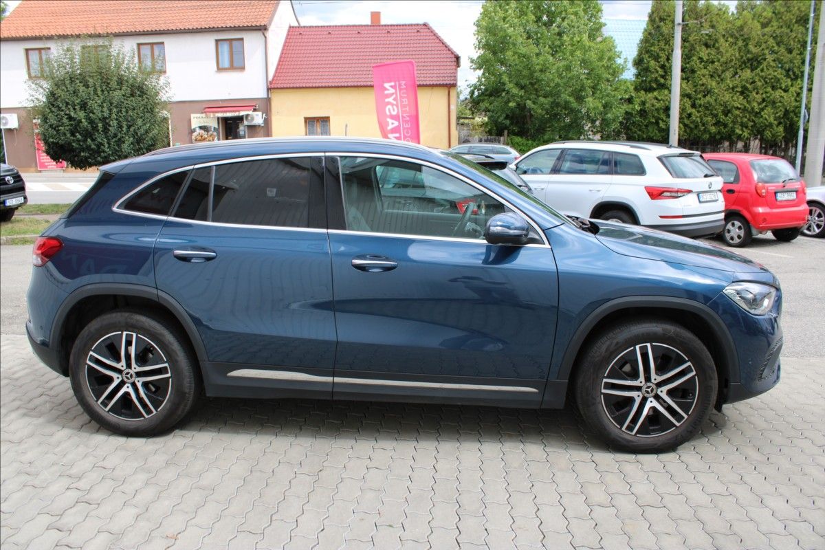 Mercedes-Benz GLA, 1,3 200 1.majitel CZ ZÁNOVNÍ - fotka 3