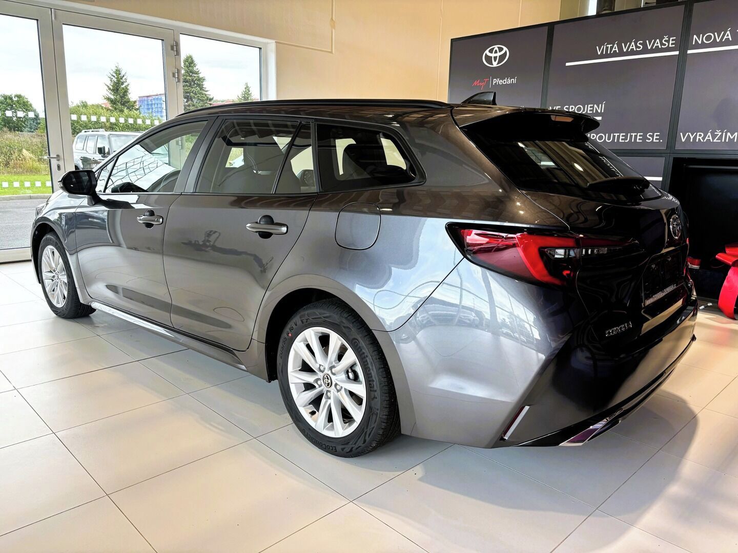 Toyota Corolla, 1,8   TS Comfort HEV - fotka 5