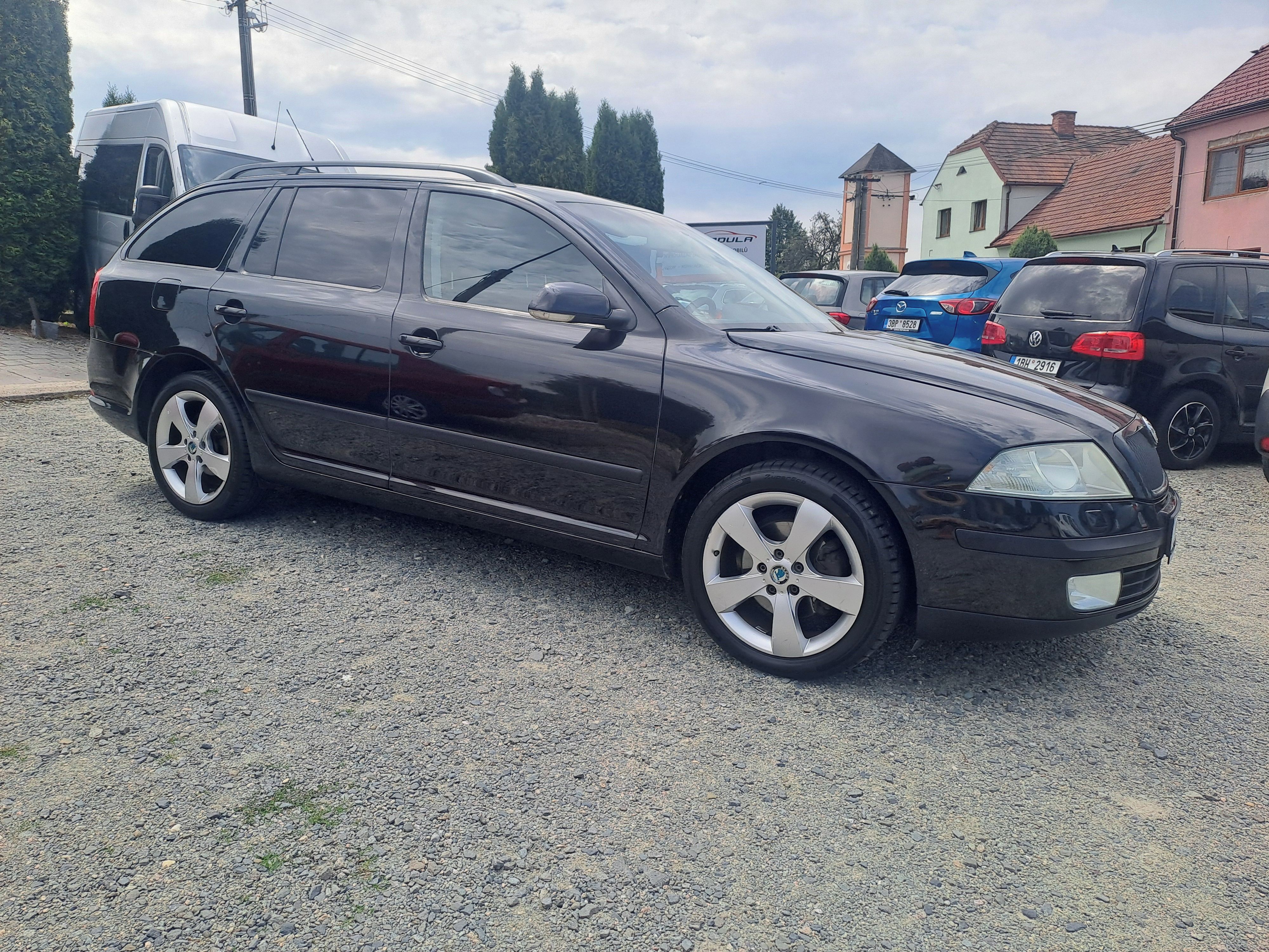 Škoda Octavia, 2,0TDI COMFORTLINE ELEGAN,DSG - fotka 3