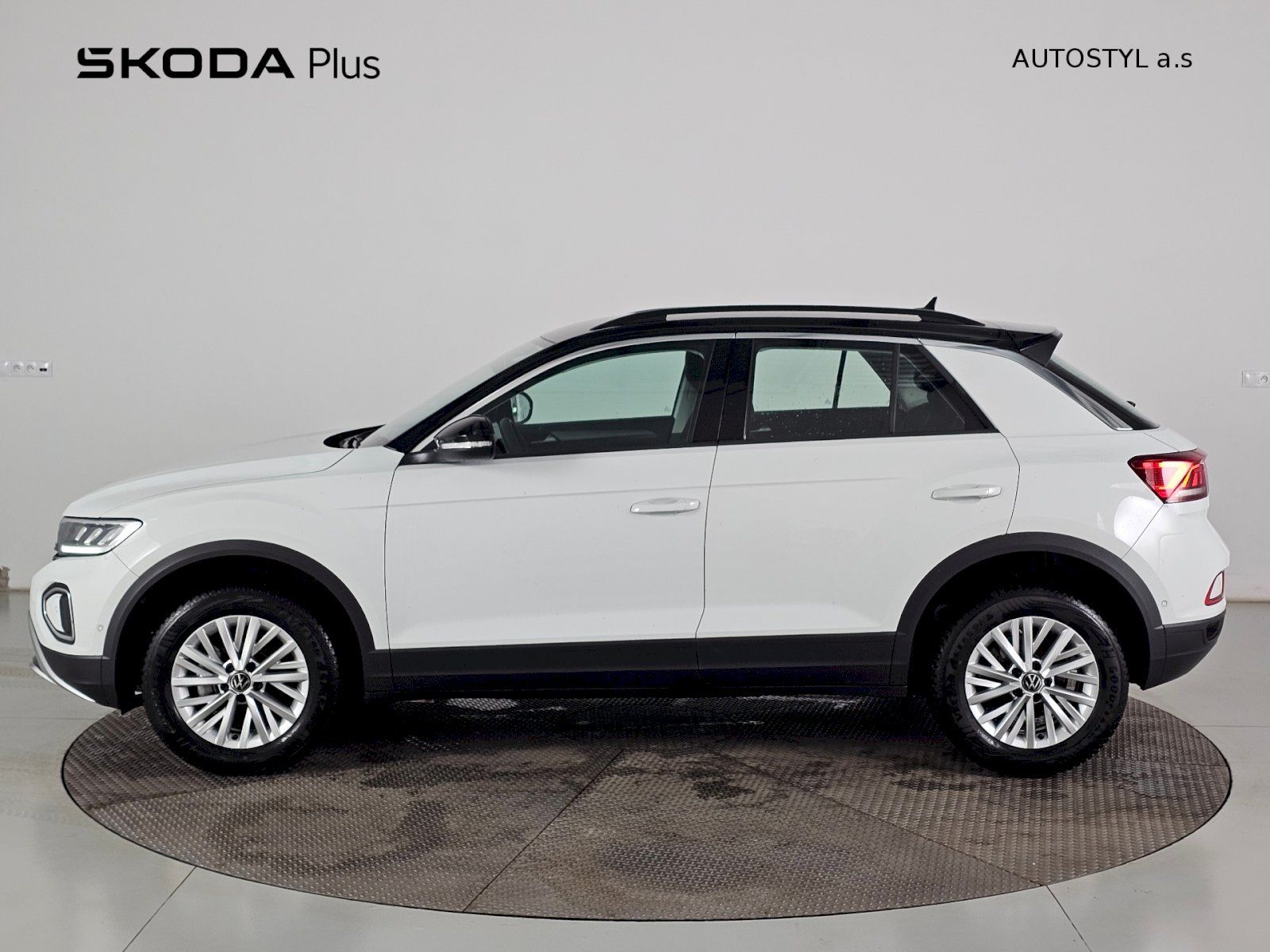 Volkswagen T-Roc, 1.0TSI 85kW LIFE WEBASTO - fotka 3