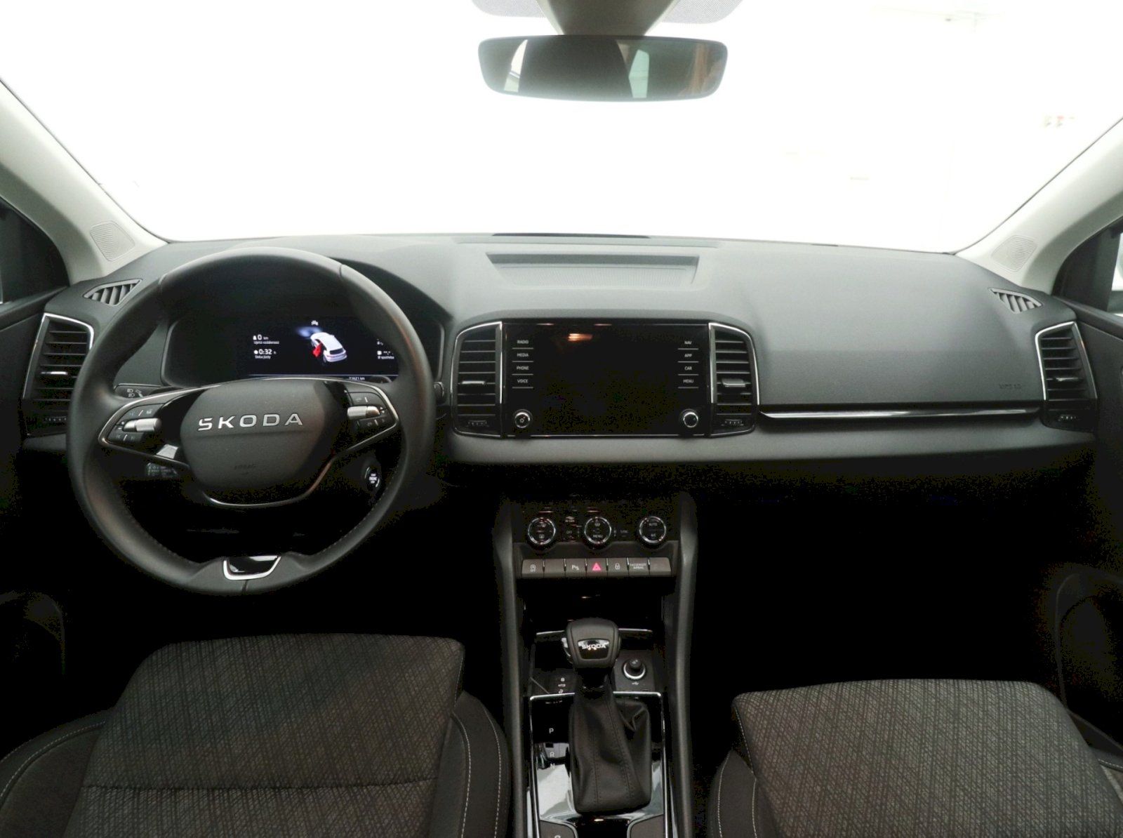 Škoda Karoq, Top Selection DSG 2.0TDI 110kW - fotka 5