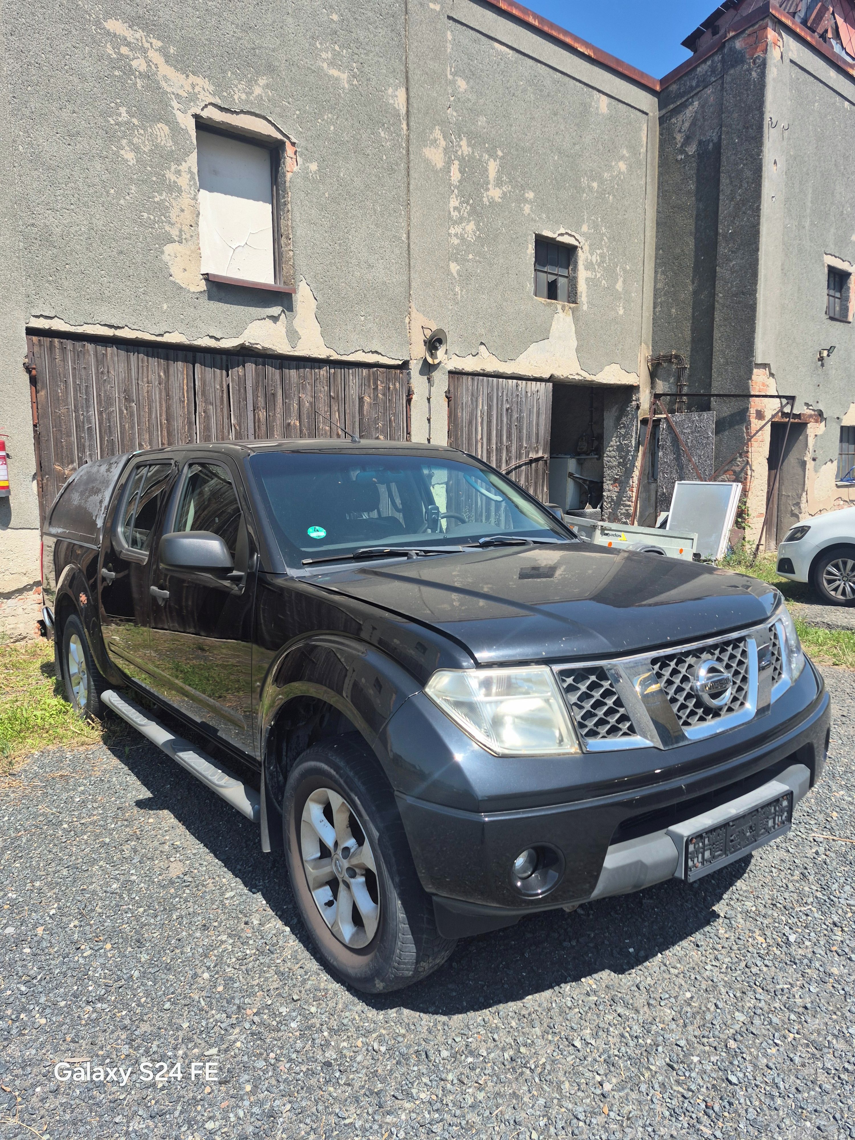 Nissan Navara, 2.5TD 126KW - fotka 3