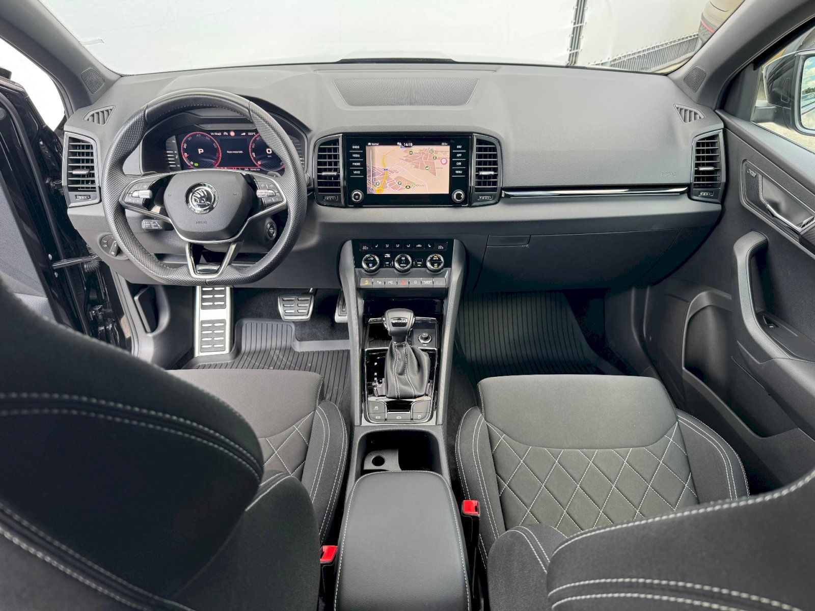 Škoda Karoq, DSG 1.5 TSI 110 kW Sportline - fotka 5