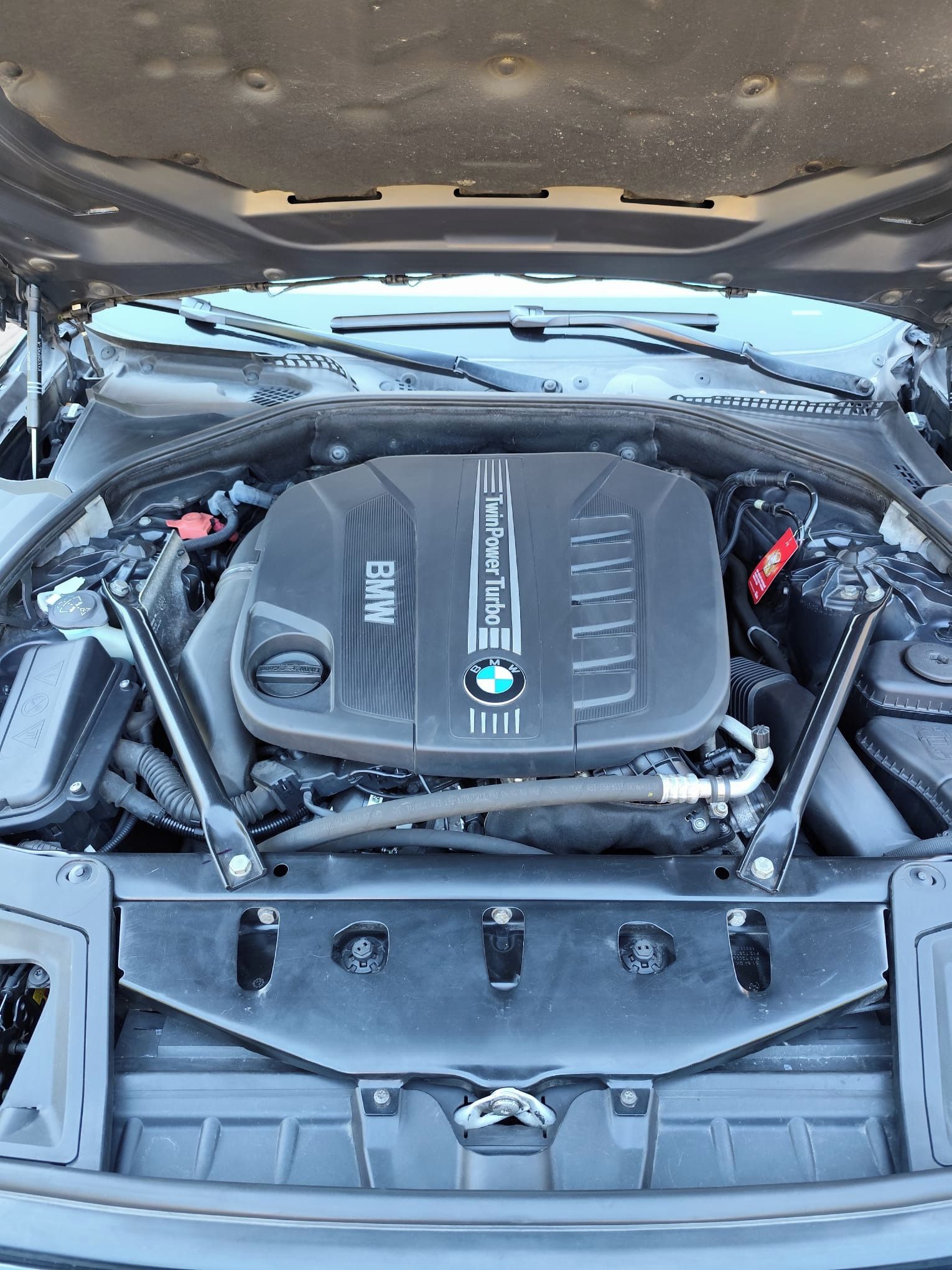 BMW Řada 5, 530d xdrive, 190 kW - fotka 4