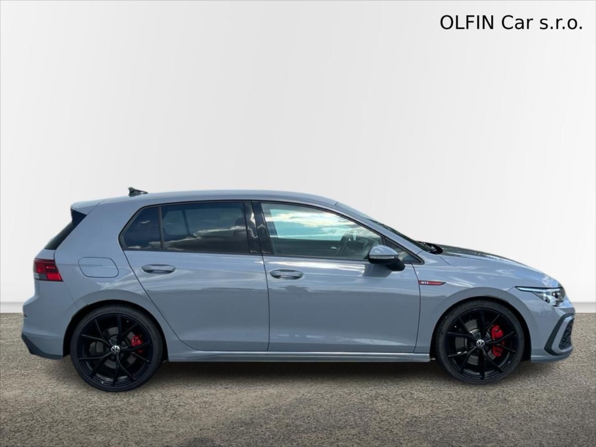 Volkswagen Golf, 2,0 TSi 180kW 7DSG  8 GTi - fotka 3