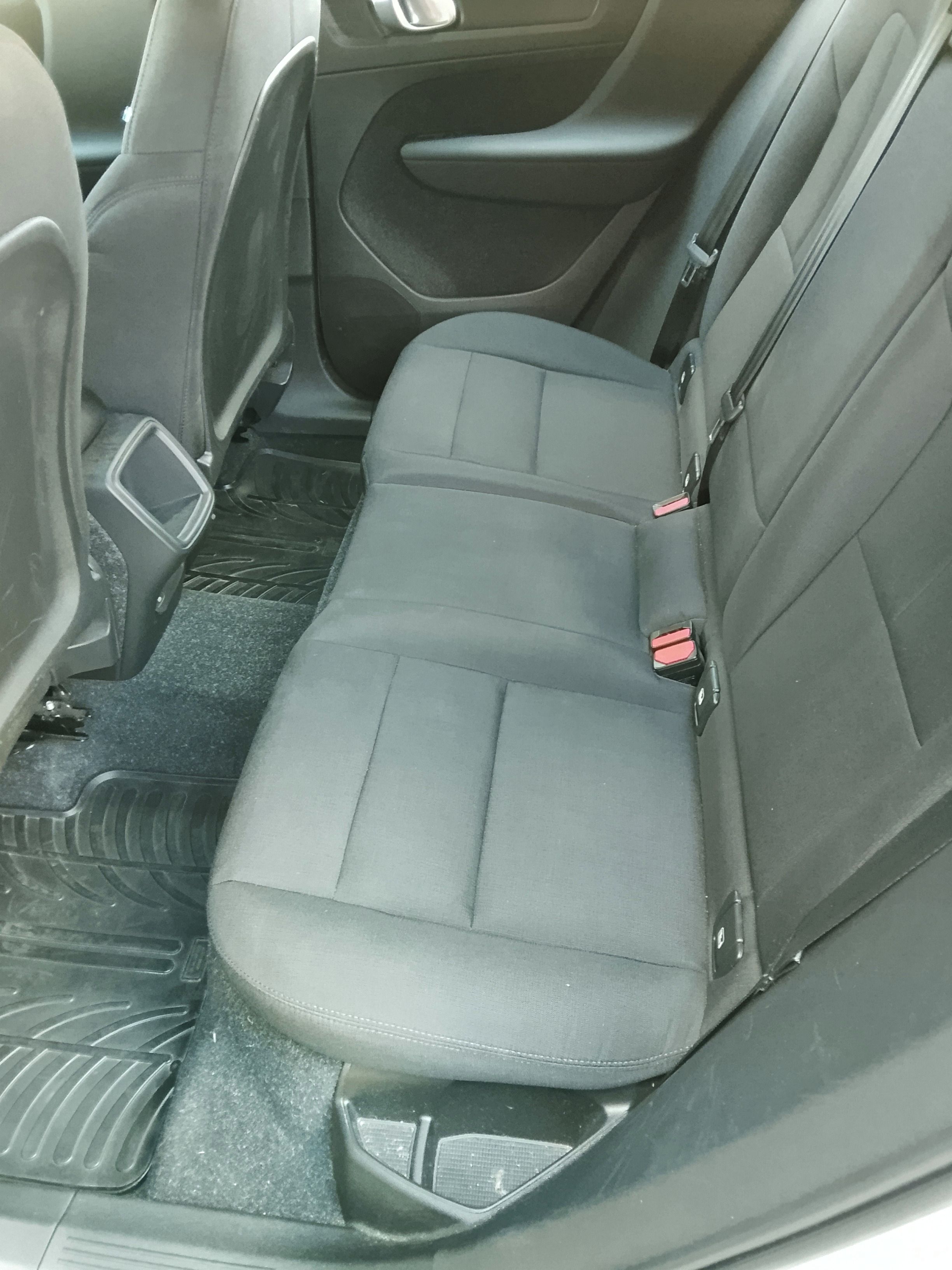 Volvo XC40, T3 120kW automat, kamera, - fotka 5
