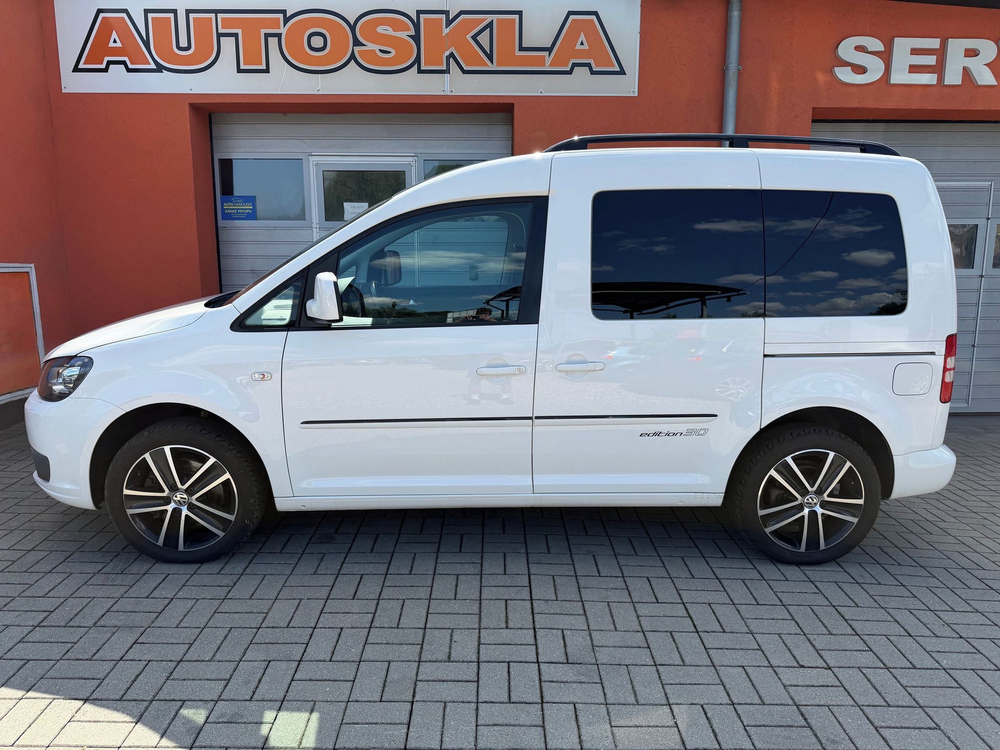 Volkswagen Caddy, 2.0 TDI 103KW Edition 30,NAVI - fotka 3