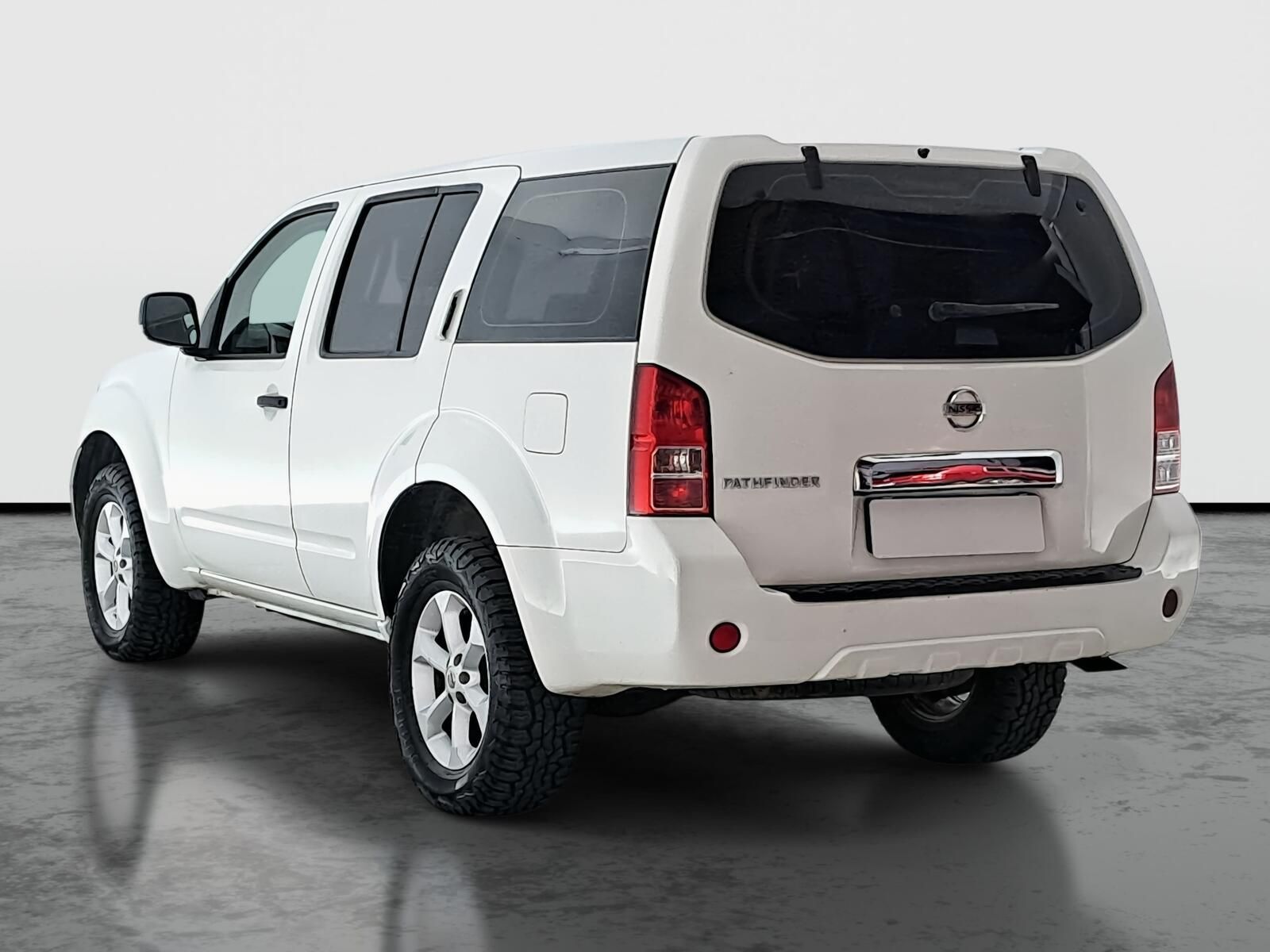 Nissan Pathfinder, 2.5 dCi, 4X4, 7 míst - fotka 4