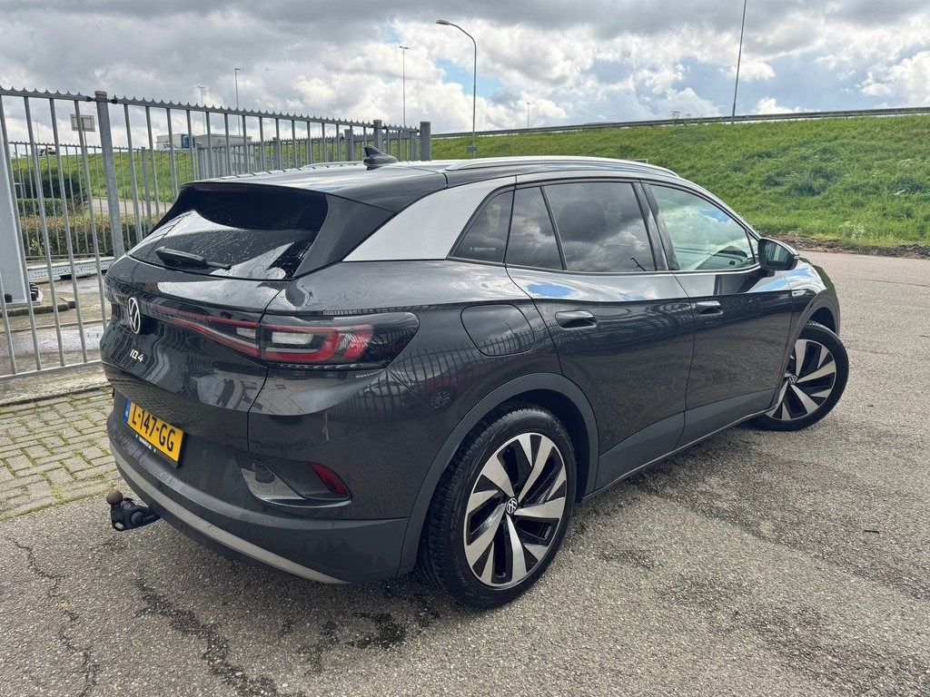 Volkswagen ID.4, 150kw, SOH 90%, 2021, Tažné z. - fotka 3