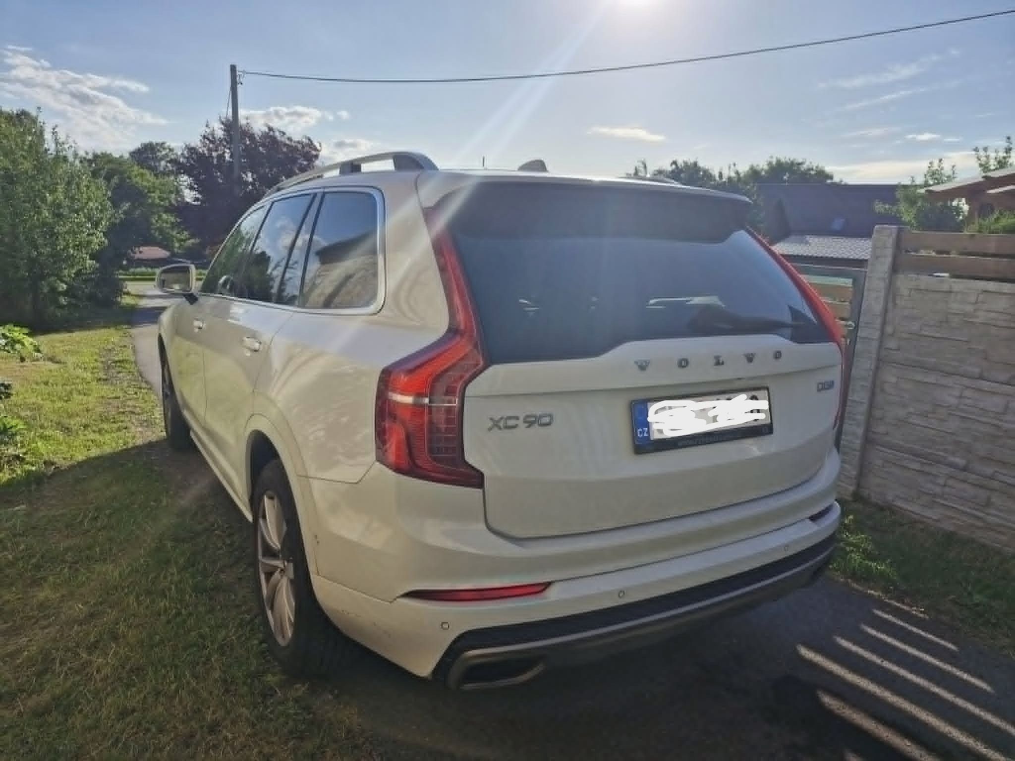 Volvo XC90 - fotka 4