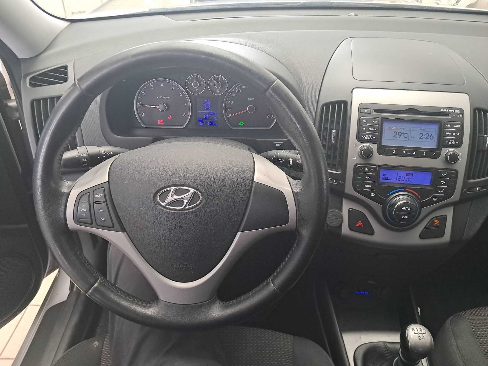Hyundai i30, 1.6 CVVT, Tažné - fotka 3