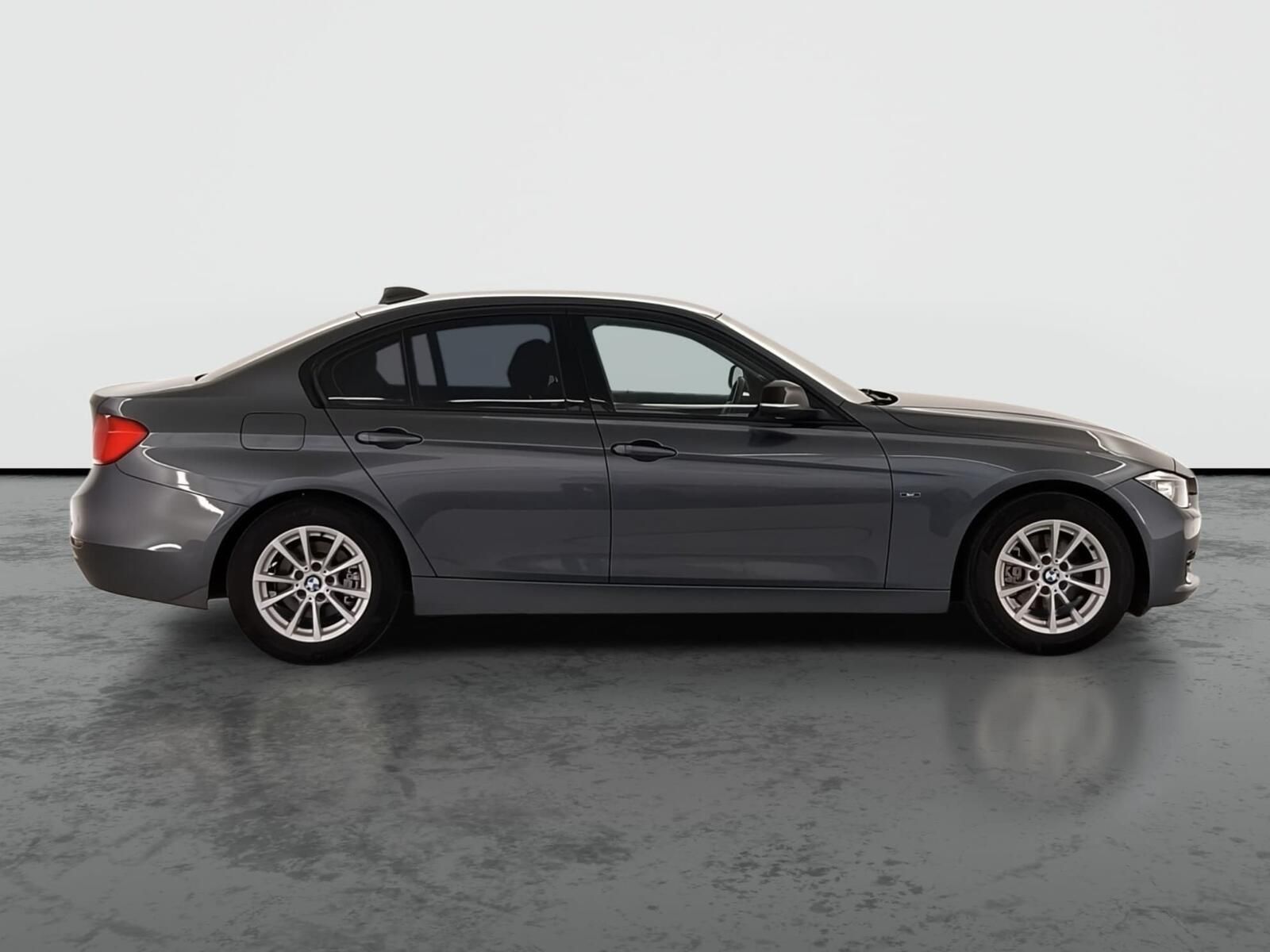 BMW Řada 3, 320 i, Edition Sport - fotka 6