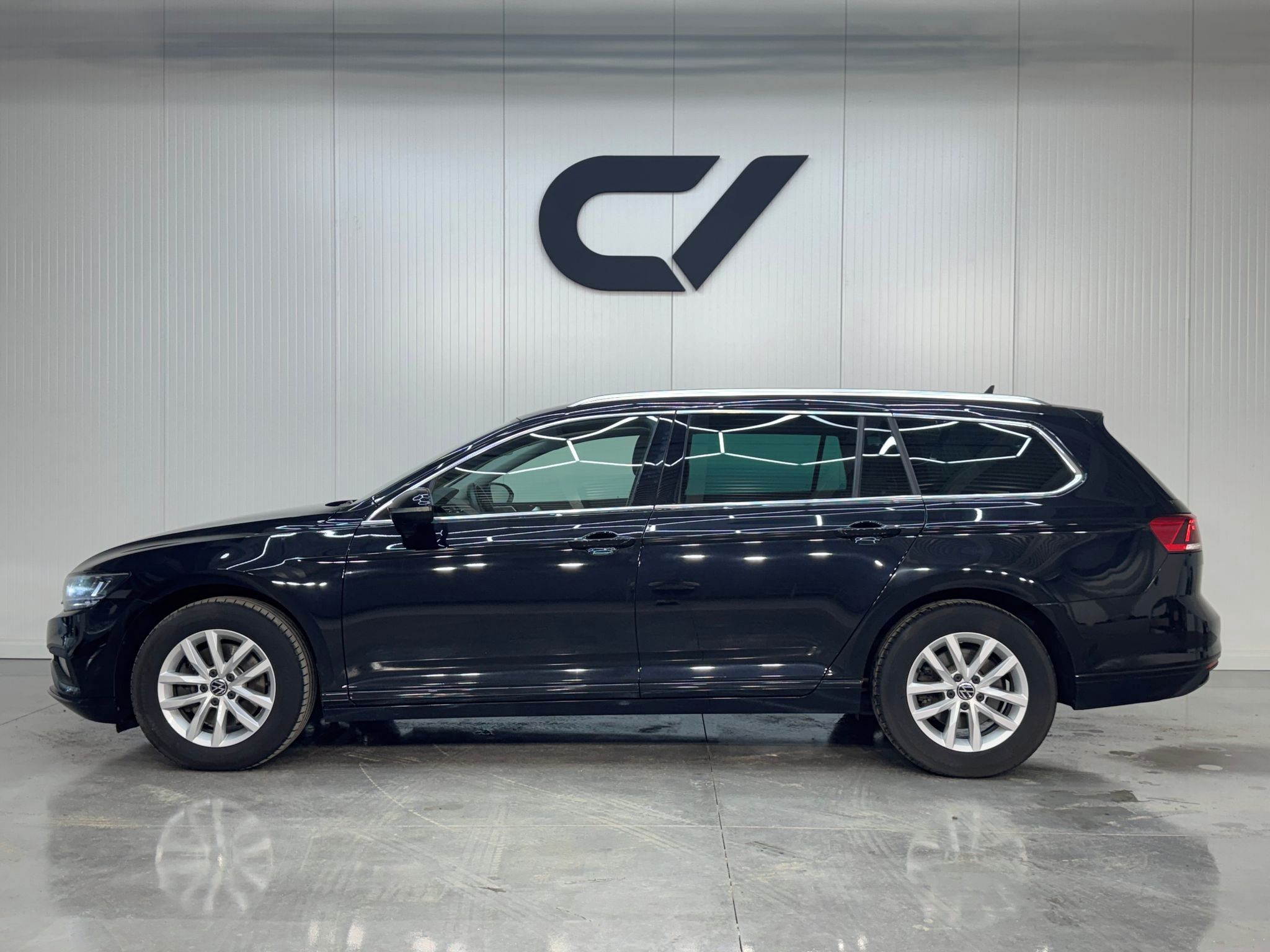 Volkswagen Passat, Variant  2.0 TDI 110KW - fotka 4
