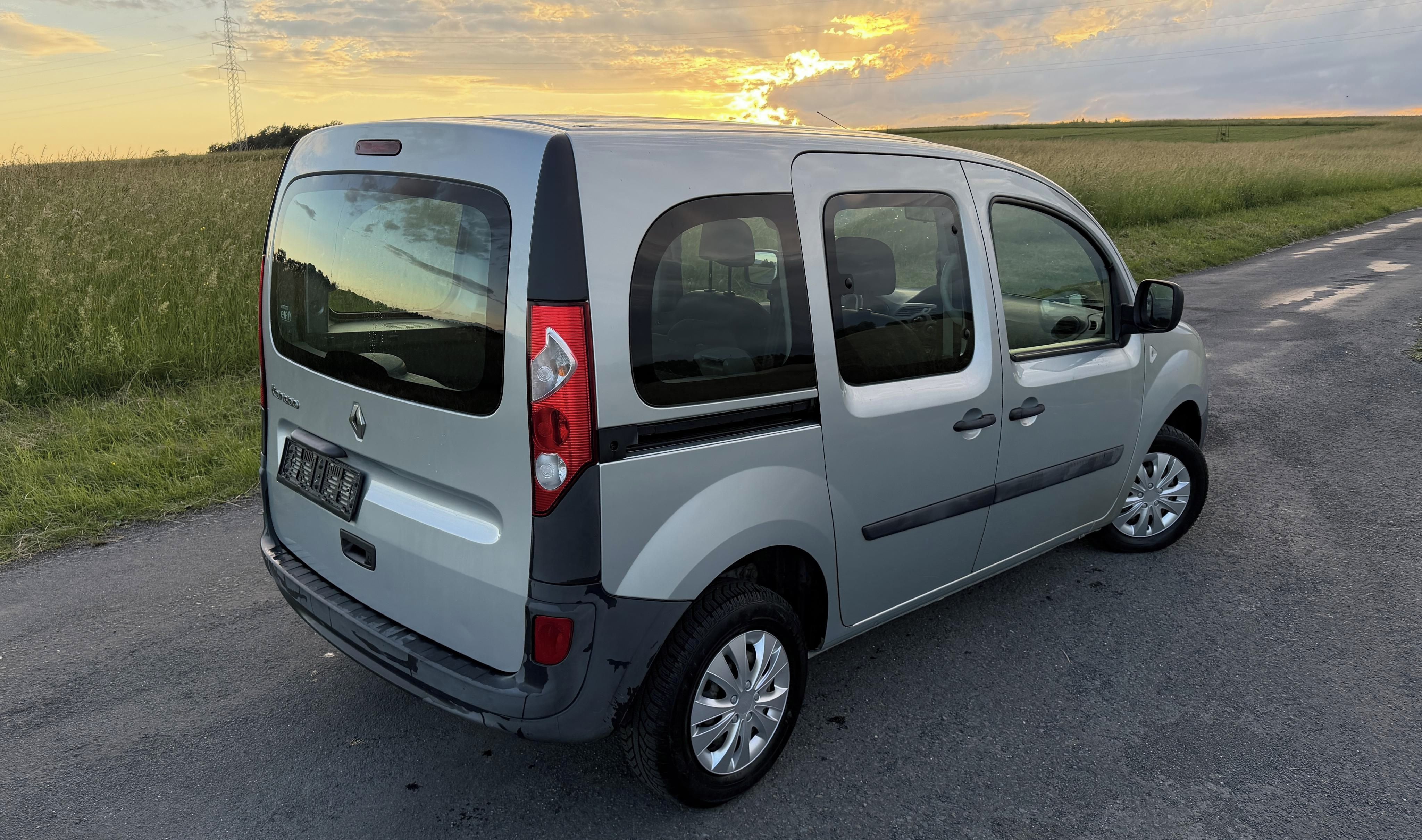 Renault Kangoo, 1.6i benzín,5 míst,nová STK - fotka 2