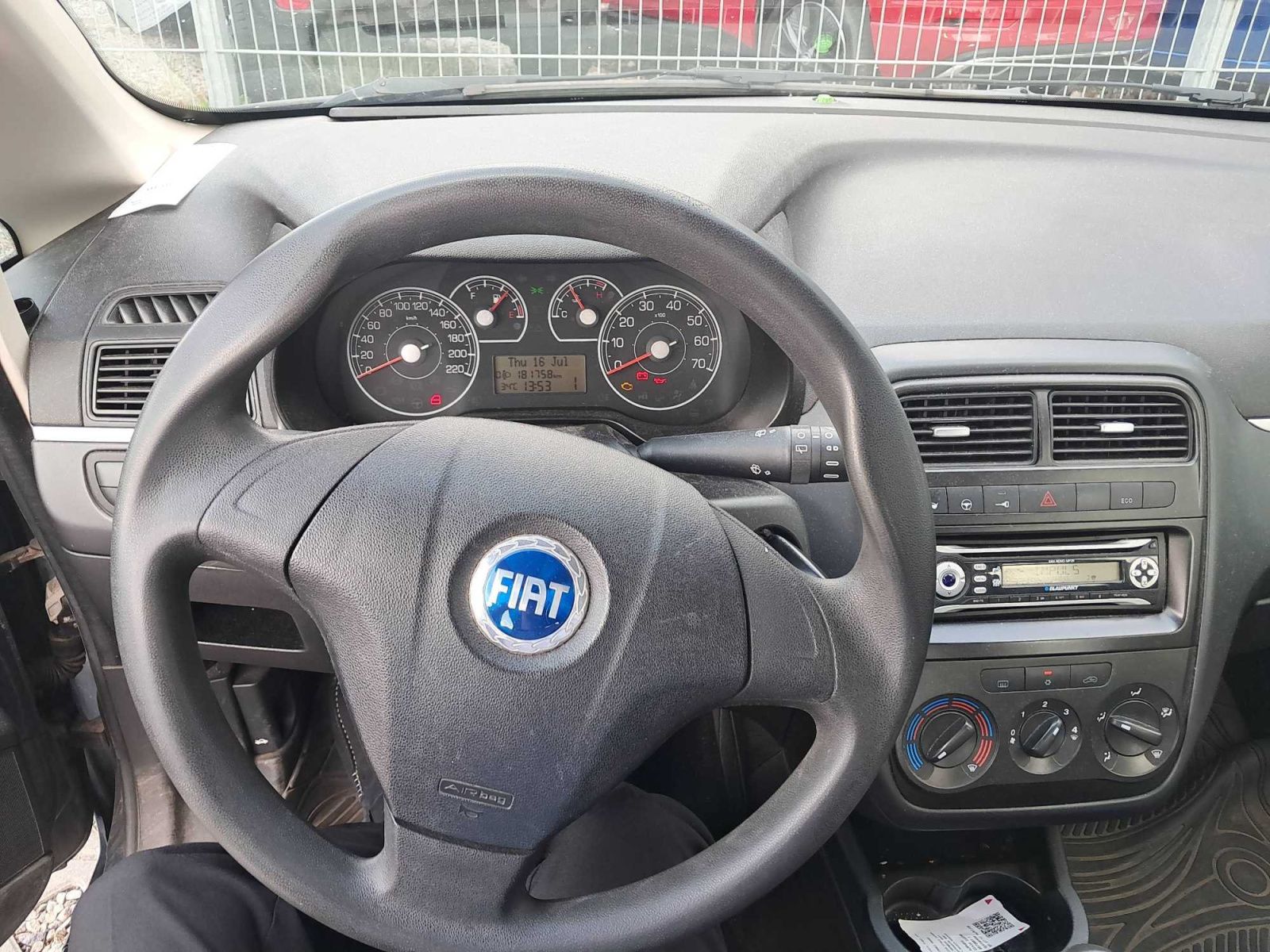 Fiat Punto, 1.4, Automat, po STK - fotka 3