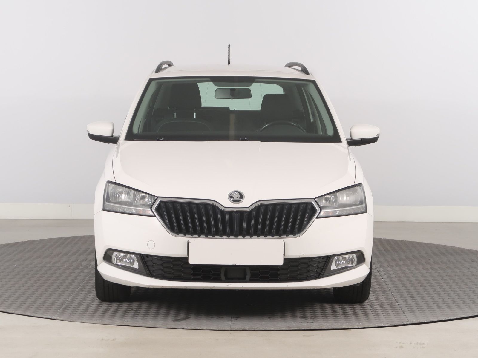 Škoda Fabia, 1.0 TSI, ČR,1.maj, Klima - fotka 2