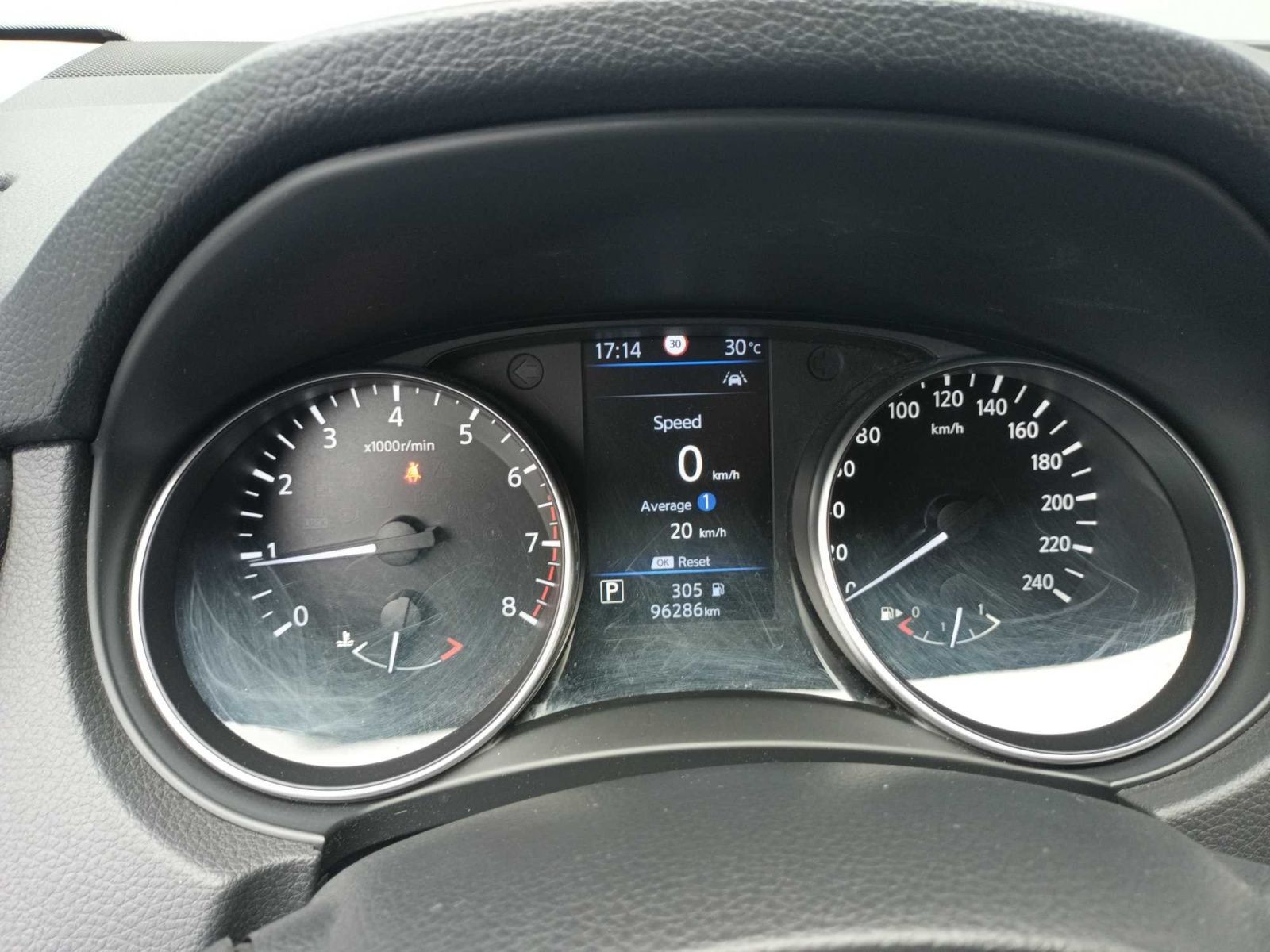 Nissan Qashqai, 1.3 DIG-T, Automat, Serv.kniha - fotka 3