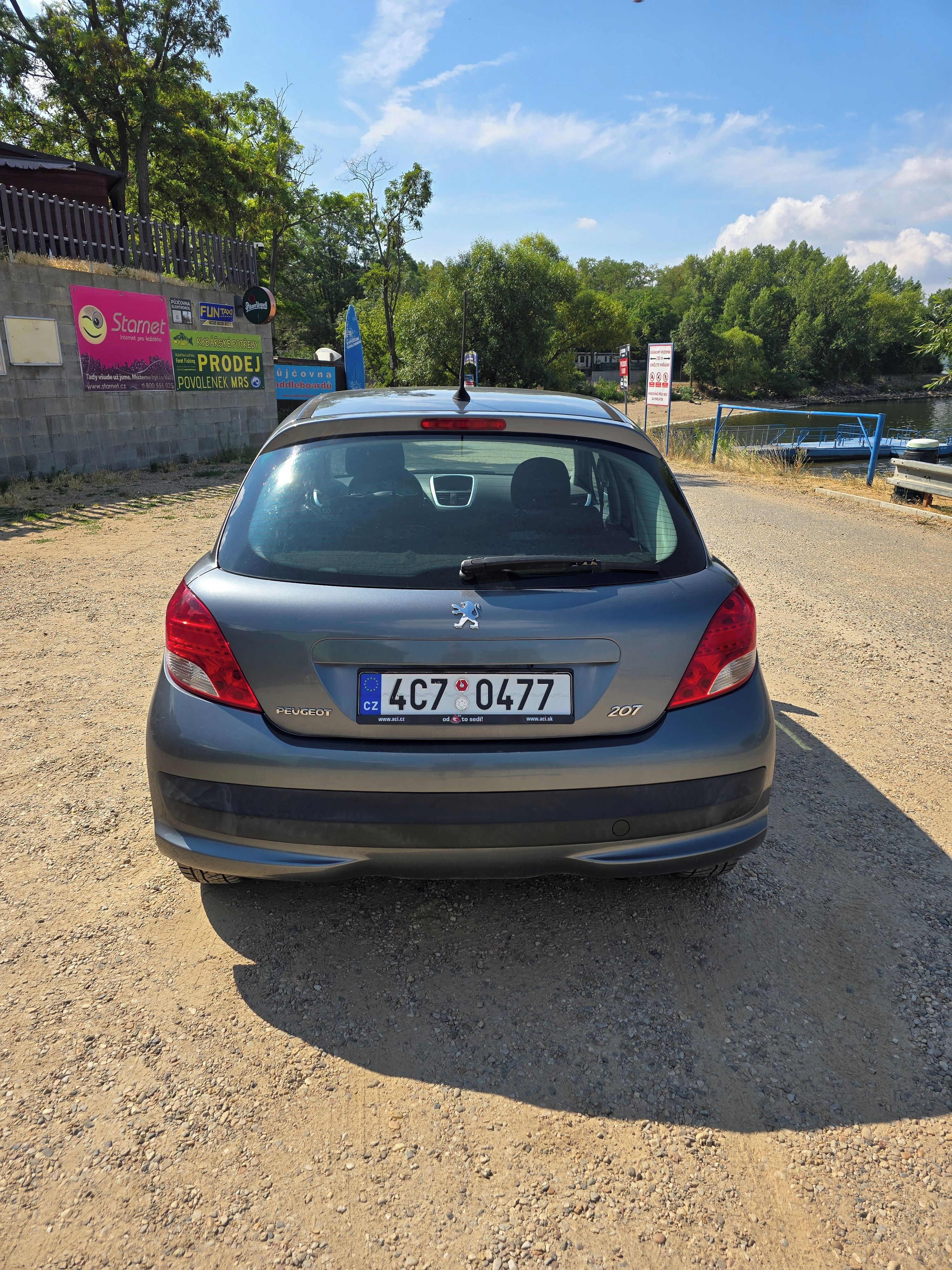 Peugeot 207, 1.4, 54kw nová STK. Pěkný stav - fotka 4