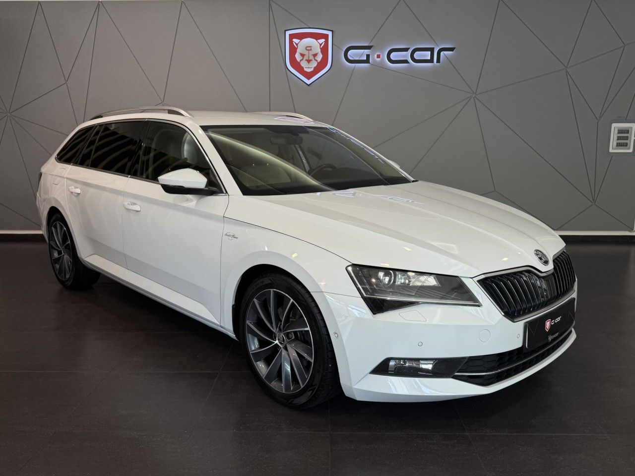 Škoda Superb, kombi 2.0TDI 140kW 4x4 L&K - fotka 2