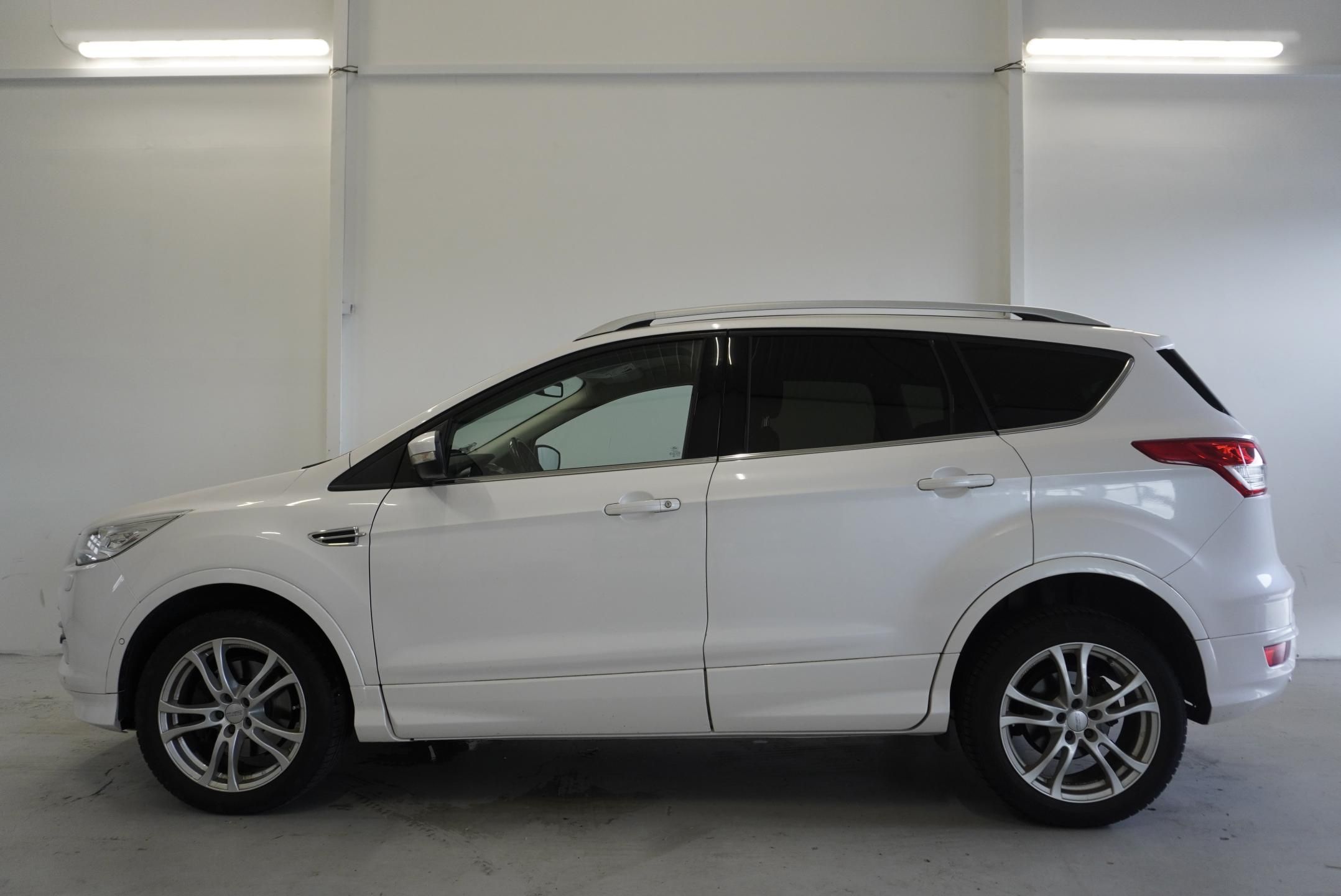 Ford Kuga, 2.0 TDCI 132kW TITANIUM 4X4 - fotka 2