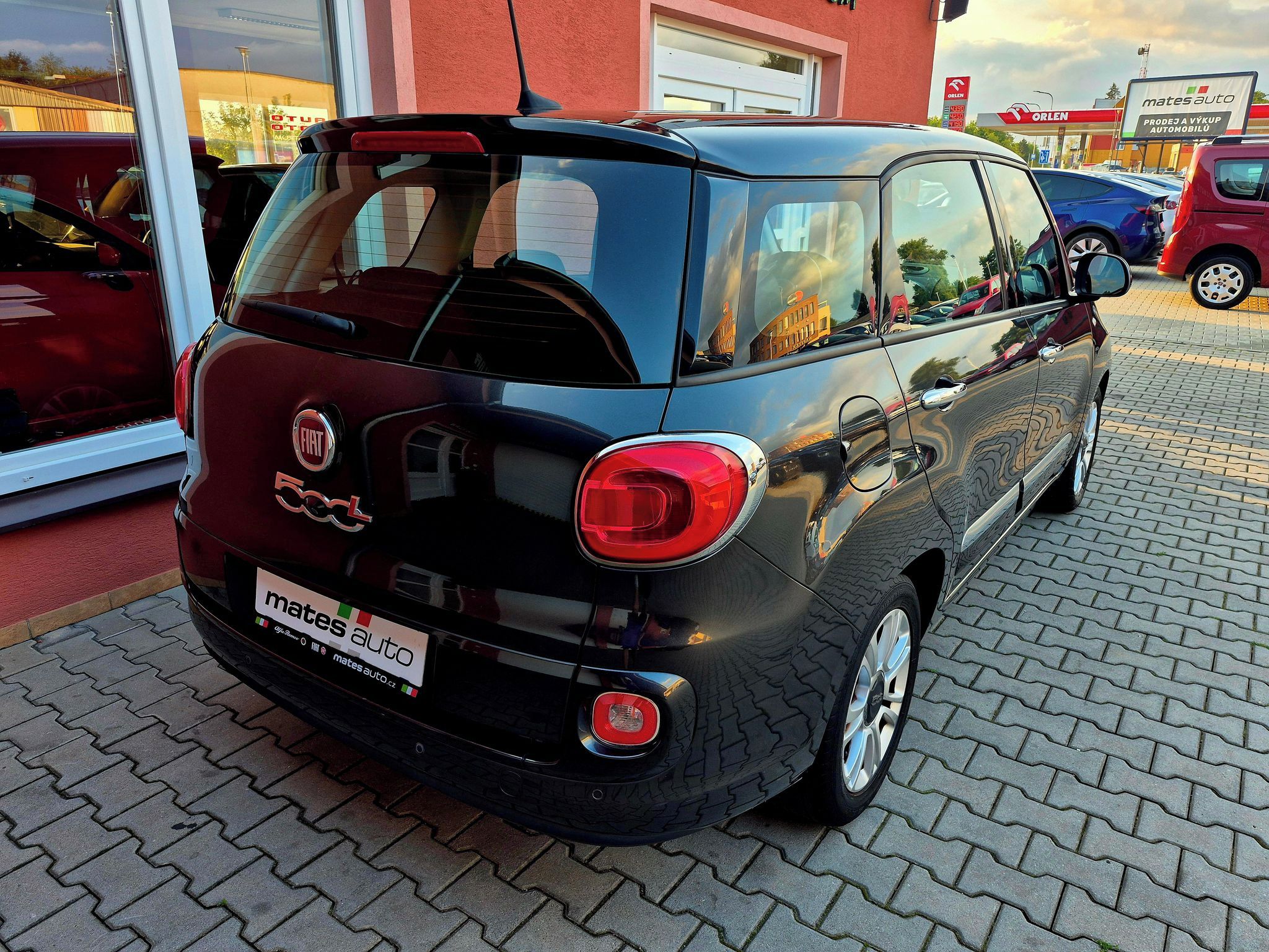 Fiat 500L, 1.6 JTDM Lounge 88kw 7míst (OD - fotka 6