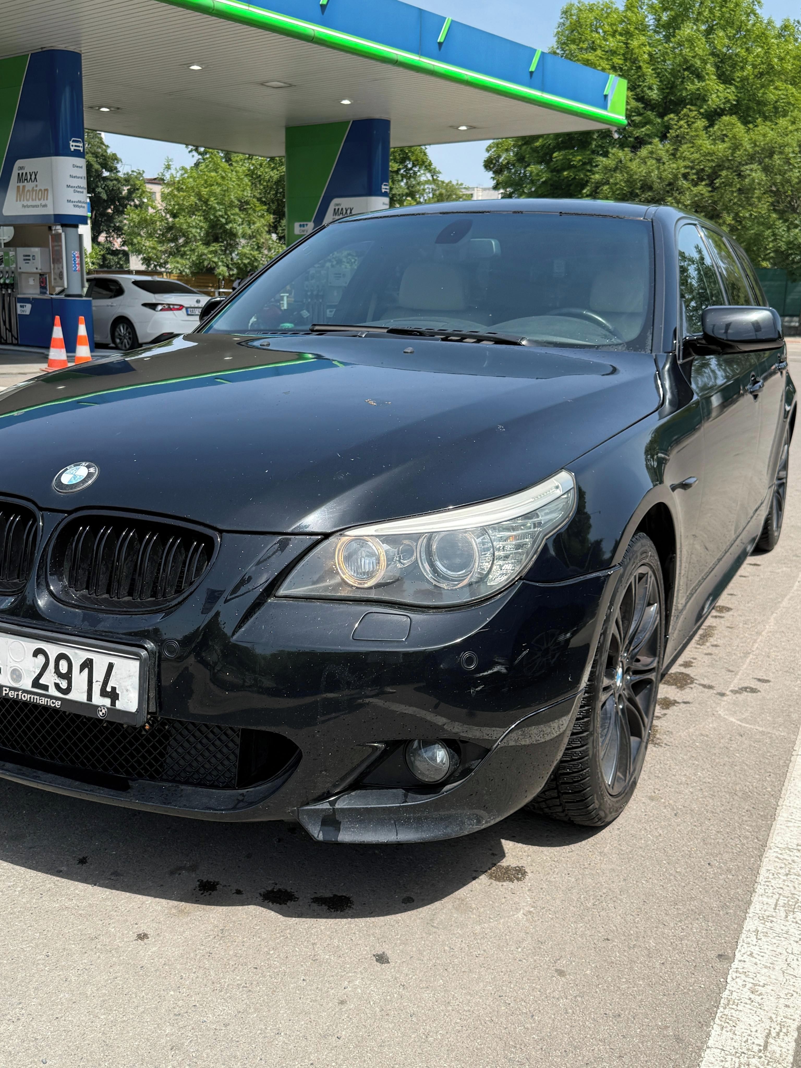 BMW Řada 5, E61 MPAKET XDRIVE - fotka 2
