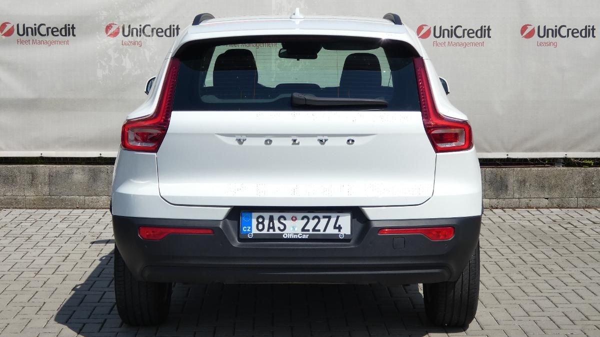 Volvo XC40, T2 FWD Momentum Core - fotka 4