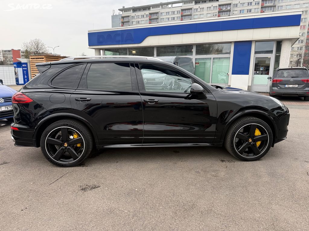 Porsche Cayenne, Turbo S - fotka 5