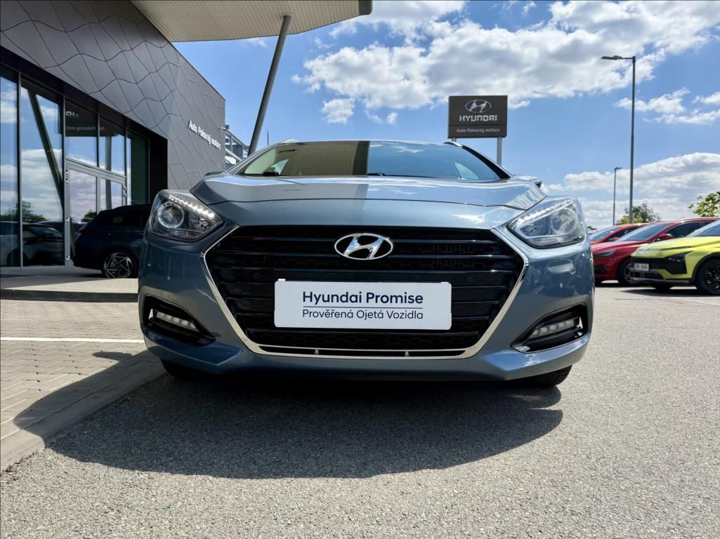 Hyundai i40, 1,7 CRDi  WG Success Navi - fotka 5