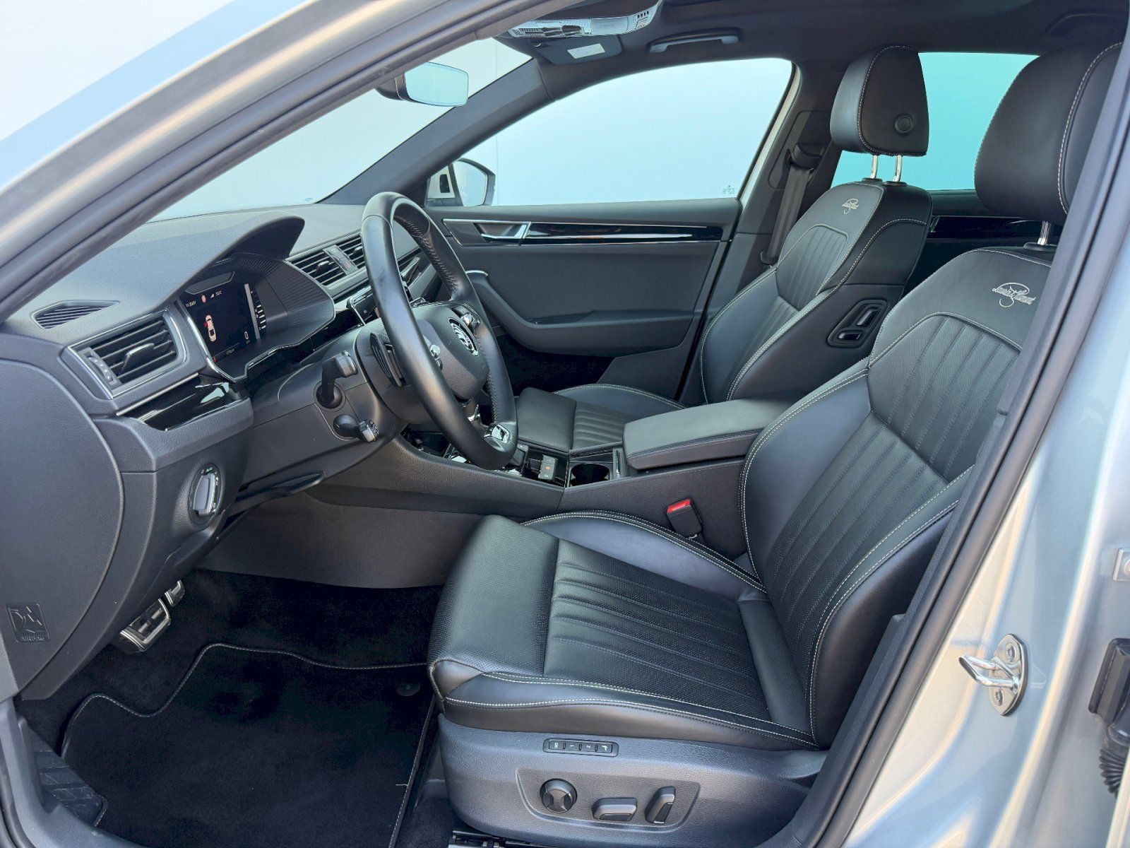 Škoda Superb, 2.0TSI 206kW 4x4 L&K DSG - fotka 5
