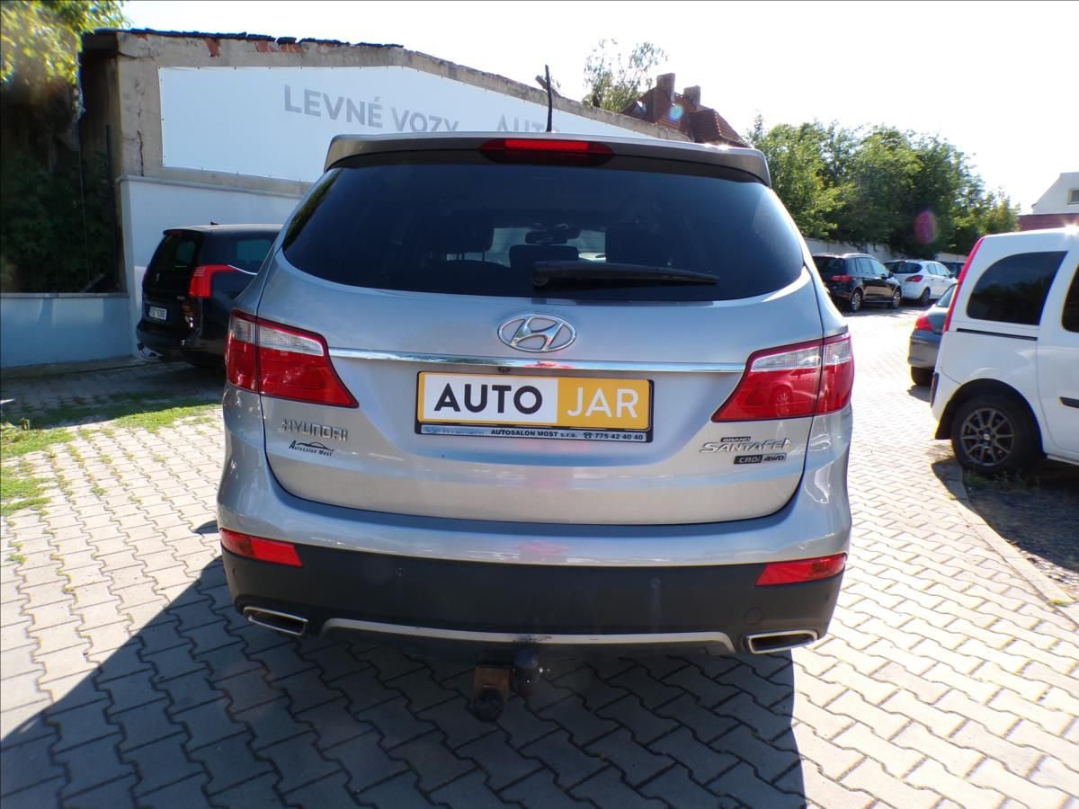 Hyundai Grand Santa Fe, 2,2 CRDI  7 MÍST,TAŽNÉ ZAŘÍZEN - fotka 6