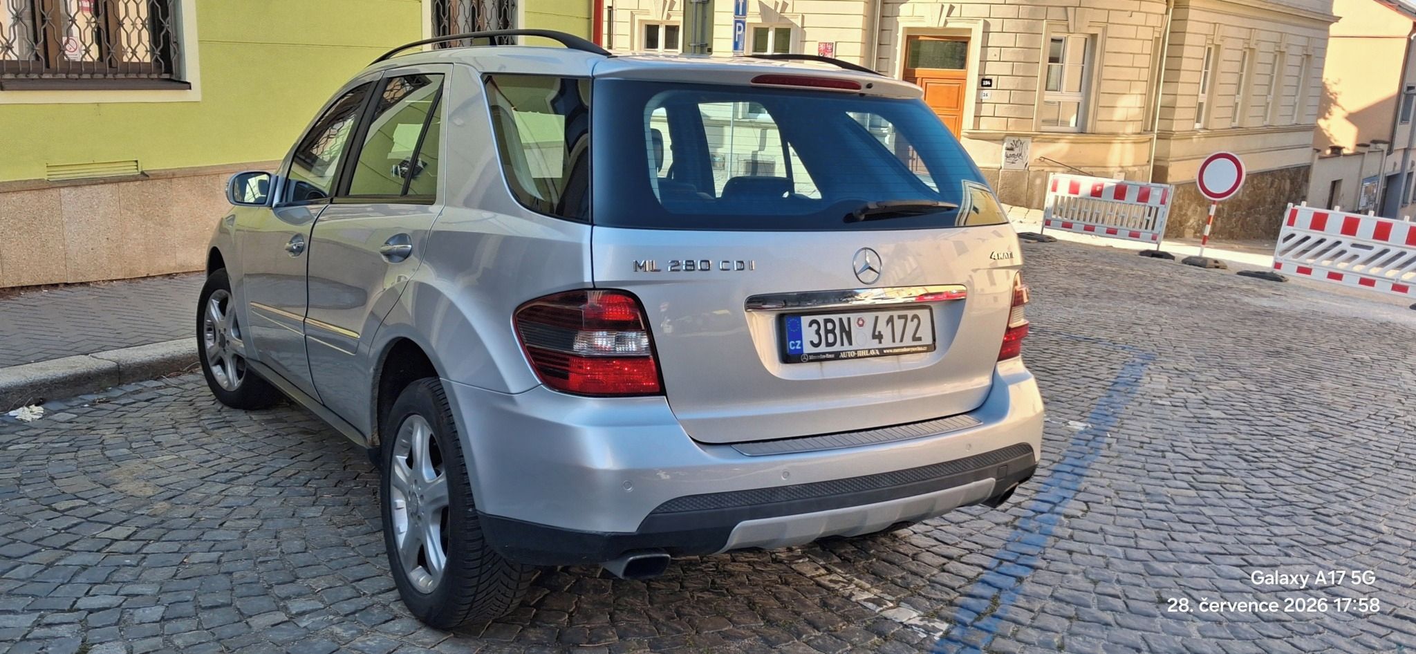 Mercedes-Benz ML, ML280CDi - servisováno v MB - fotka 5