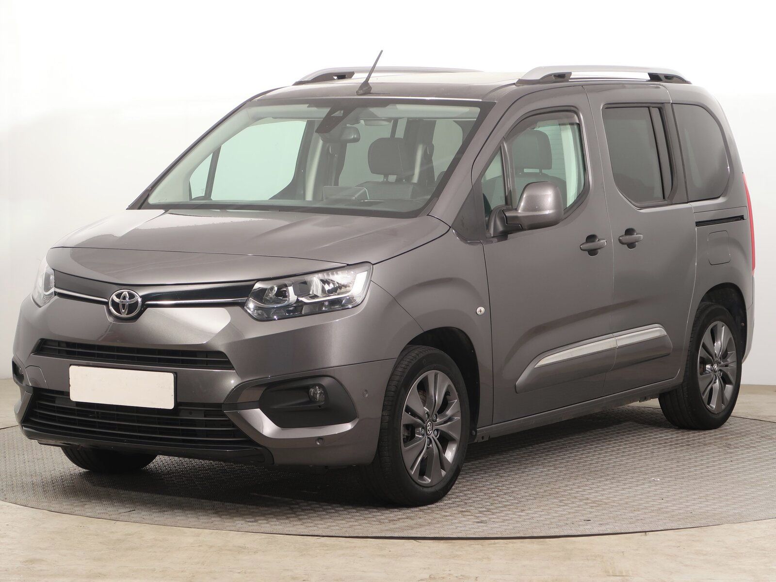 Toyota Proace City Verso, 1.5 D-4D, Family, 5Míst, Klima - fotka 2