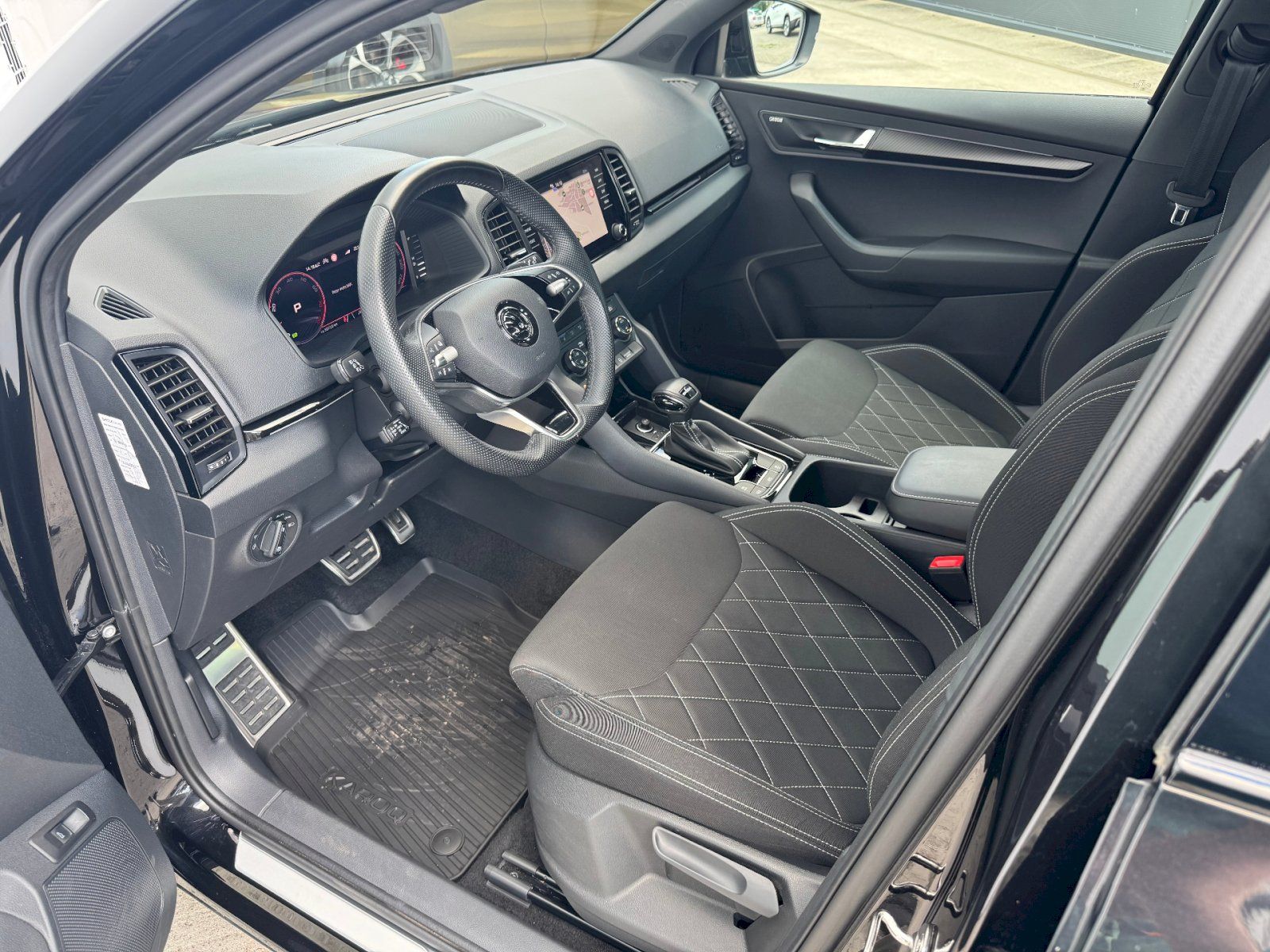 Škoda Karoq, DSG 1.5 TSI 110 kW Sportline - fotka 6