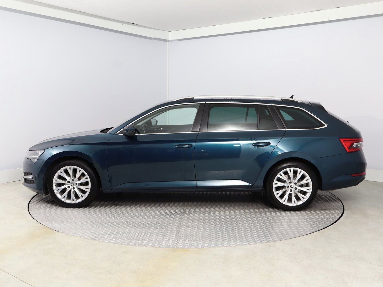 Škoda Superb, 2.0 TDI, Style, Automat - fotka 3