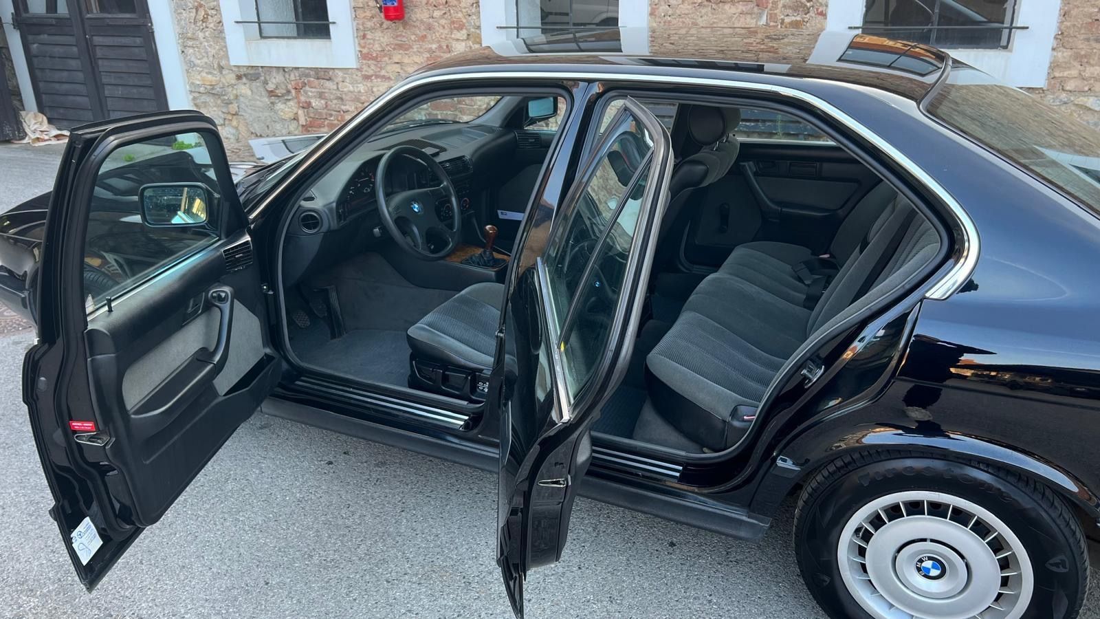 BMW Řada 5, 525i e34 - fotka 4