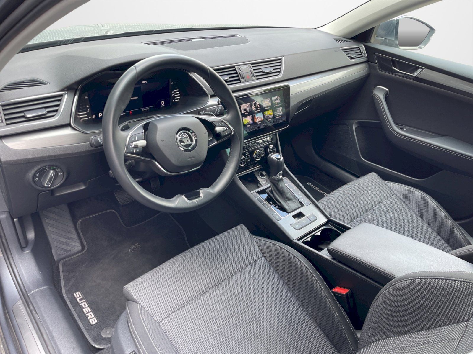 Škoda Superb, 2.0 TDI 147kW DSG Style Plus c - fotka 5