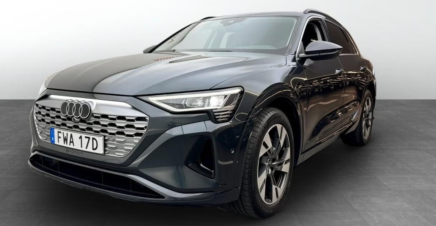 Audi Q8 e-tron, 50 Q Kamera Tažné Ambient