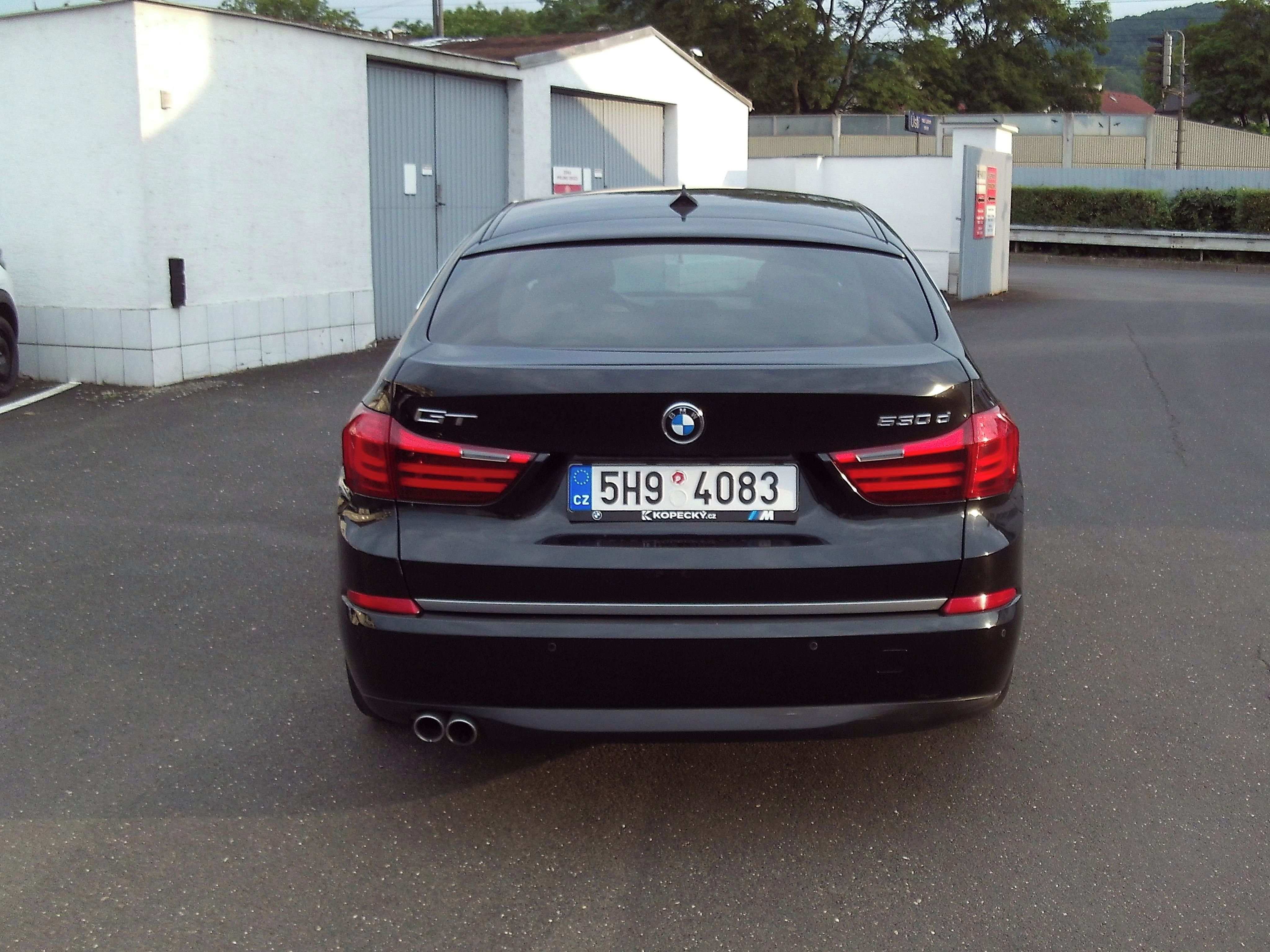 BMW Řada 5, 530d xDrive - fotka 5