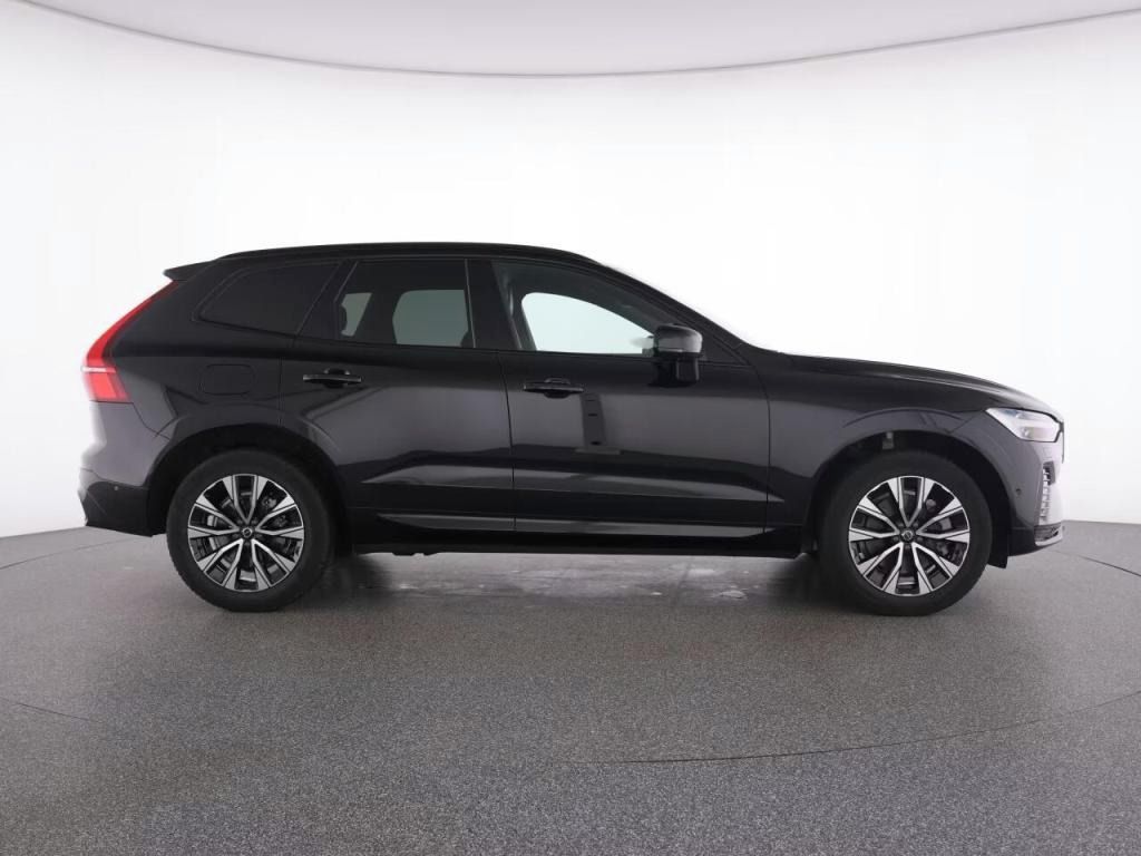 Volvo XC60, B4 2.0 AWD Plus*360° kamera* - fotka 5