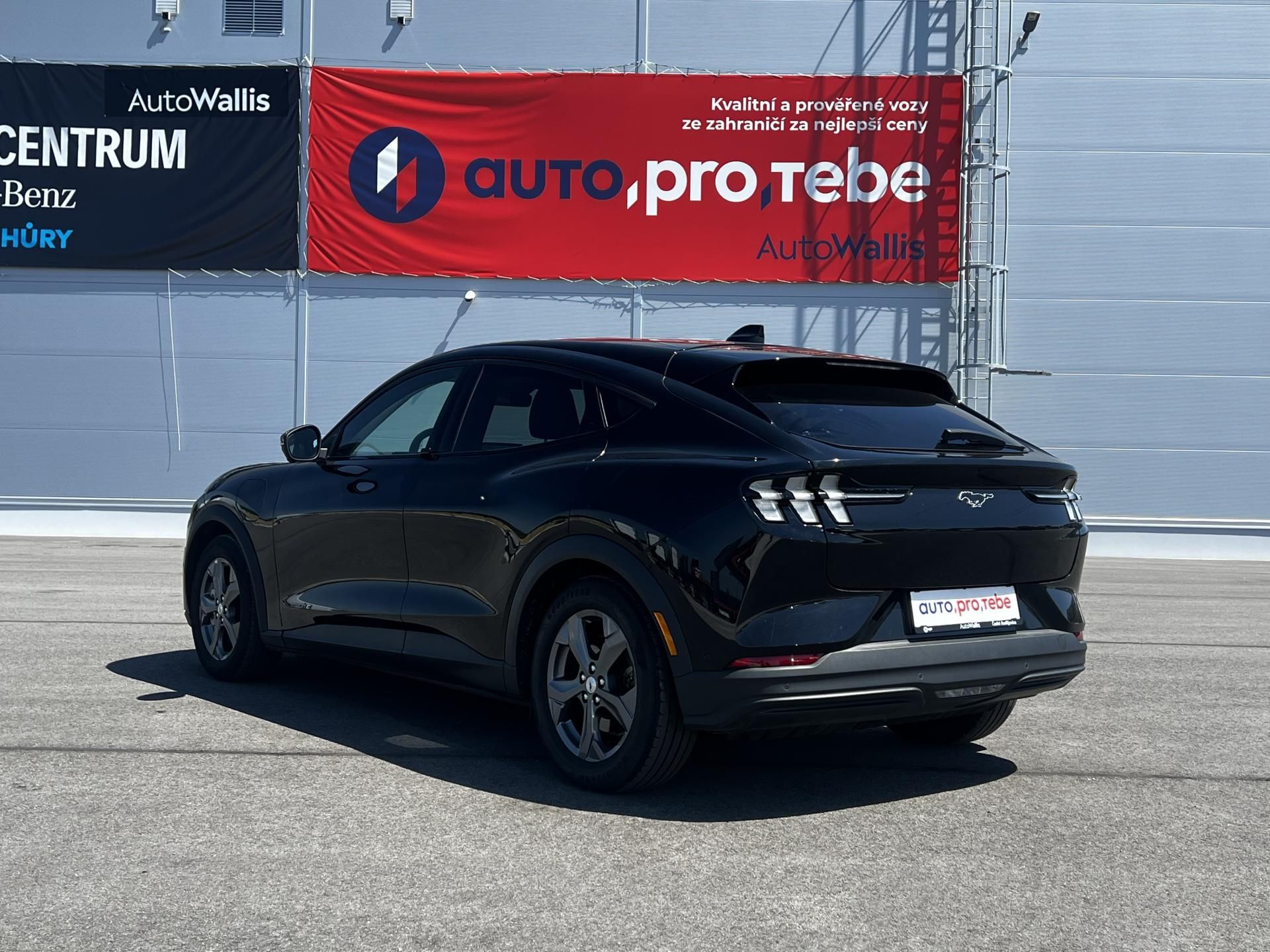 Ford Mustang Mach-E, RWD 75kWh 190kW 1.Maj DPH - fotka 5