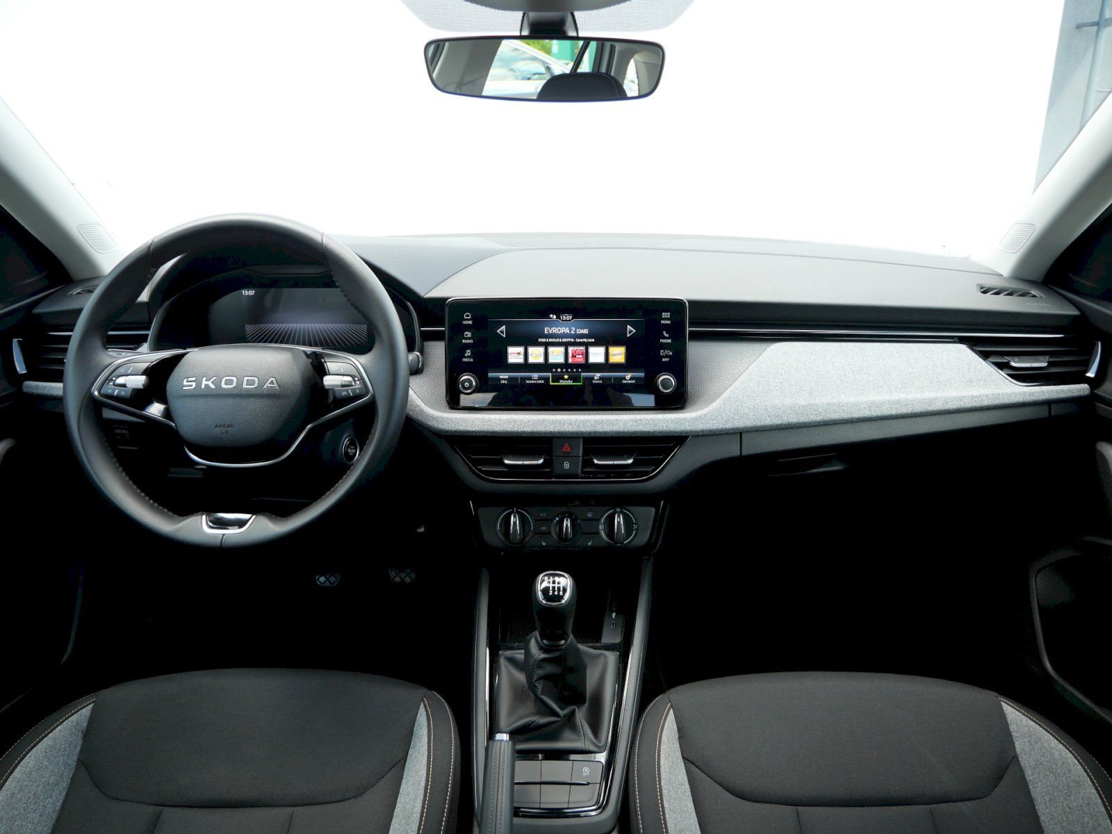 Škoda Scala, Selection 1.0TSI 85Kw - fotka 5